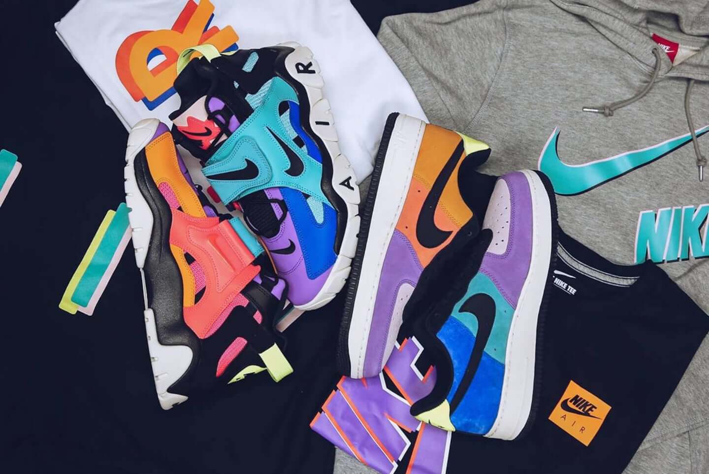 NIKE