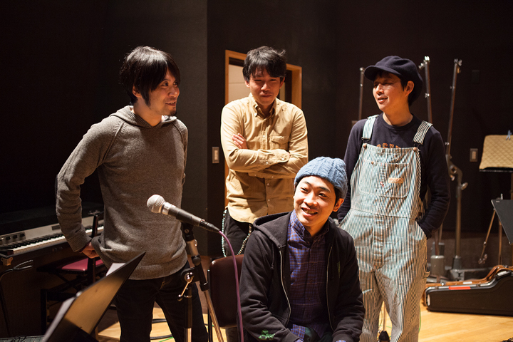【Interview】やんちゃでユーモア、ちょっとスウィート。堂島孝平とA.C.E.による最新型で真骨頂のエンターテイメント！ 歌もののいい音楽で、ロックシーンに立ち向かう。 feature130121_dojima_09-1