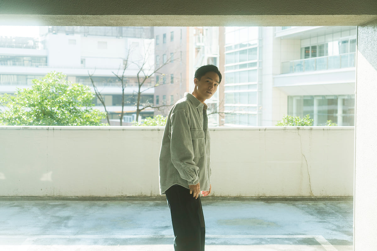 和製FKJと称されるShin Sakiuraが来年1月にリリース予定の2ndアルバム『Dream』から新曲「Get It」を配信リリース music181210-shinsakiura-2-1200x801