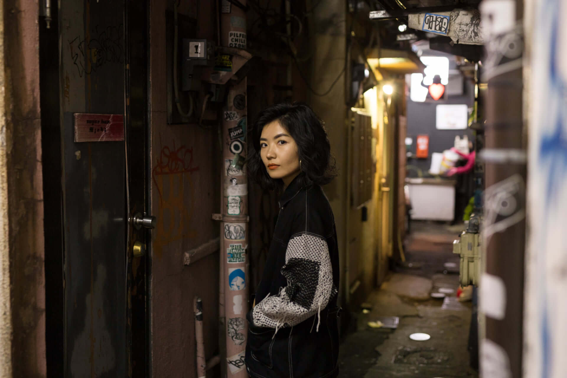 Akari Uragami インタビュー|UKのベースミュージックからカリフォルニアへ 自分と国境の揺らぐ存在を縛る。 interview181210-akariuragami-kewl-eita-1-1920x1280 Akari Uragami インタビュー|UKのベースミュージックからカリフォルニアへ 自分と国境の揺らぐ存在を縛る。 interview181210-akariuragami-kewl-eita-1-1920x1280