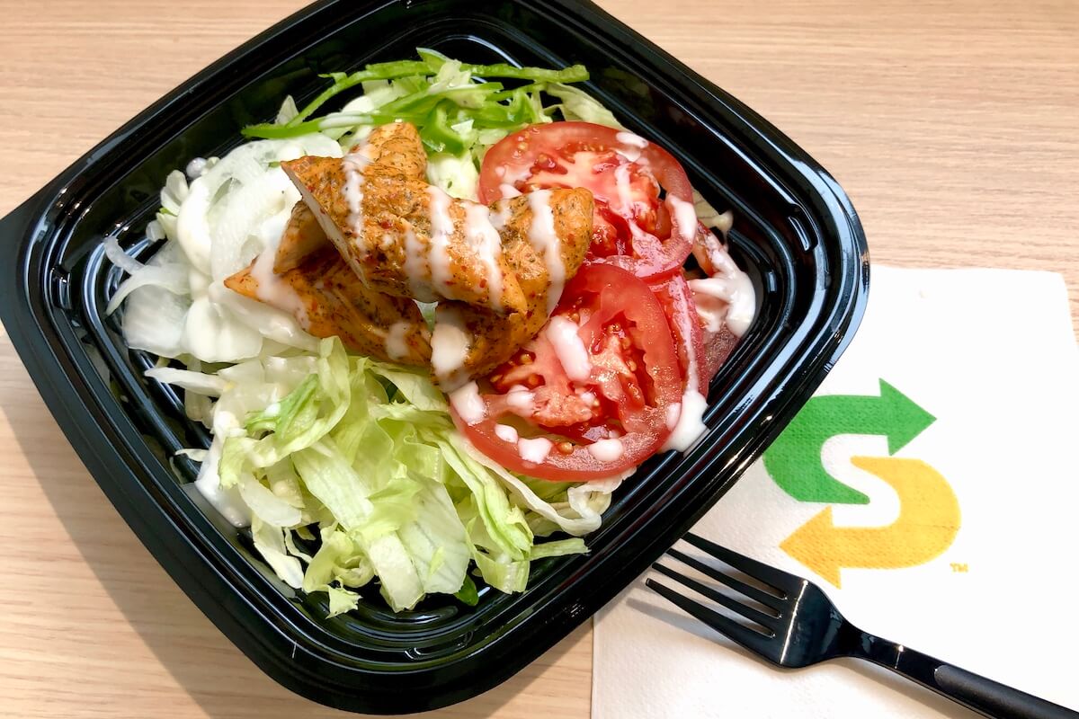 暑い夏を辛さと酸味で乗り切ろう！サブウェイ「スパイシーサラダチキン」新発売 salad