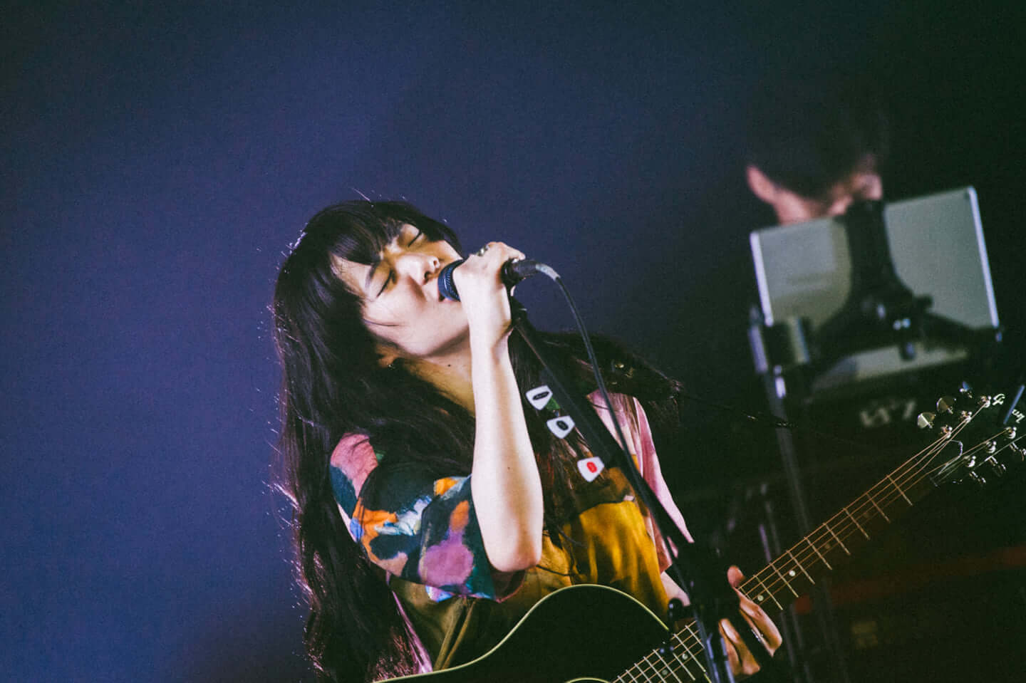 あいみょん初の上海公演で大興奮の19曲を披露！＜AIMYON LIVE IN SHANGHAI＞ライブレポート | Qetic