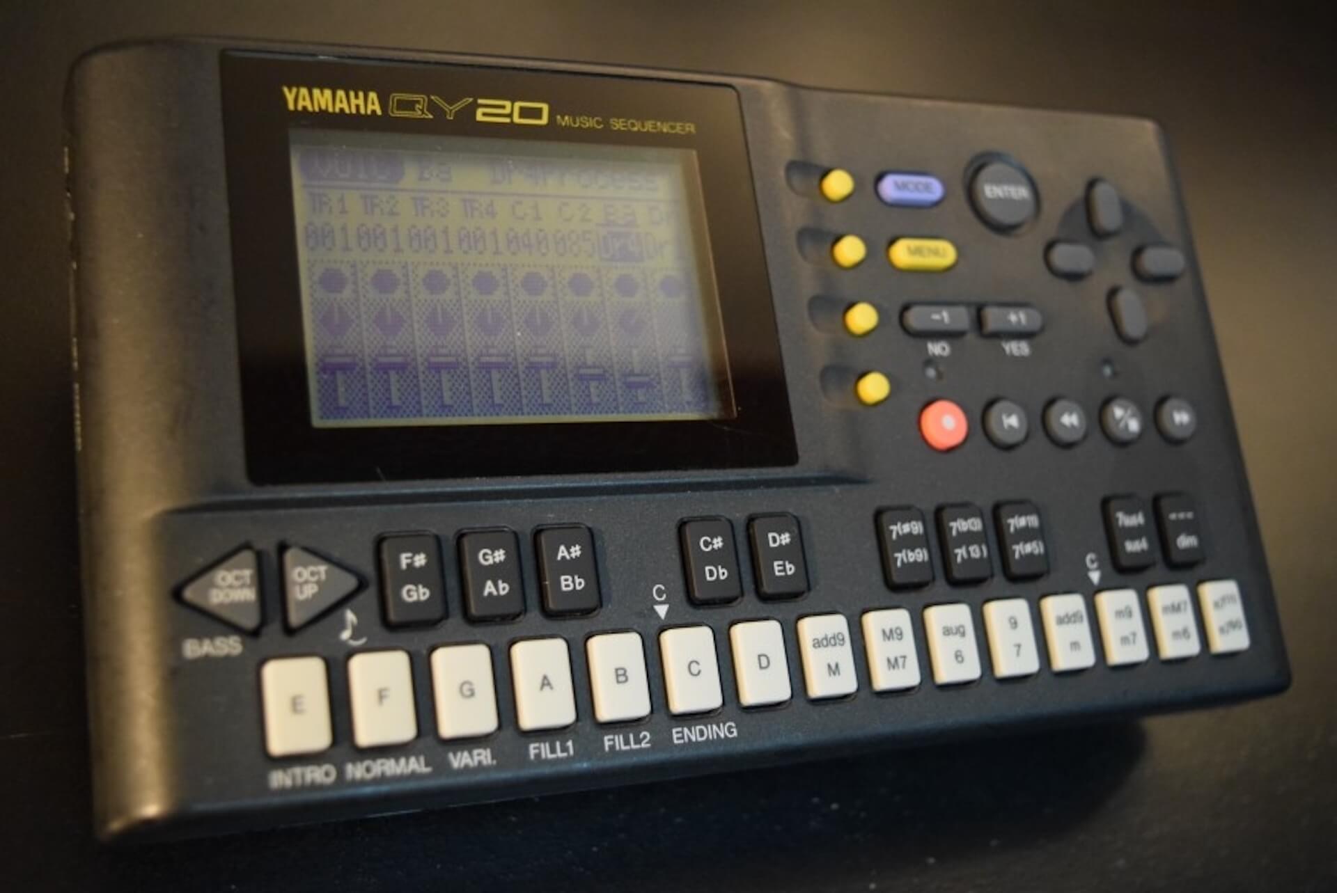 YAMAHA QY-70 ミュージックシーケンサー - 楽器、器材