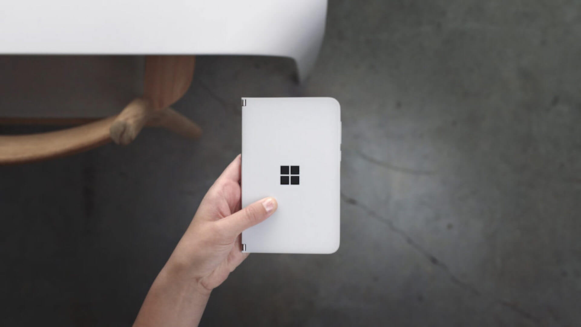 まさか！Microsoftから折りたたみスマートフォン「Surface Duo」が発売！ tech191003_surfaceduo_3