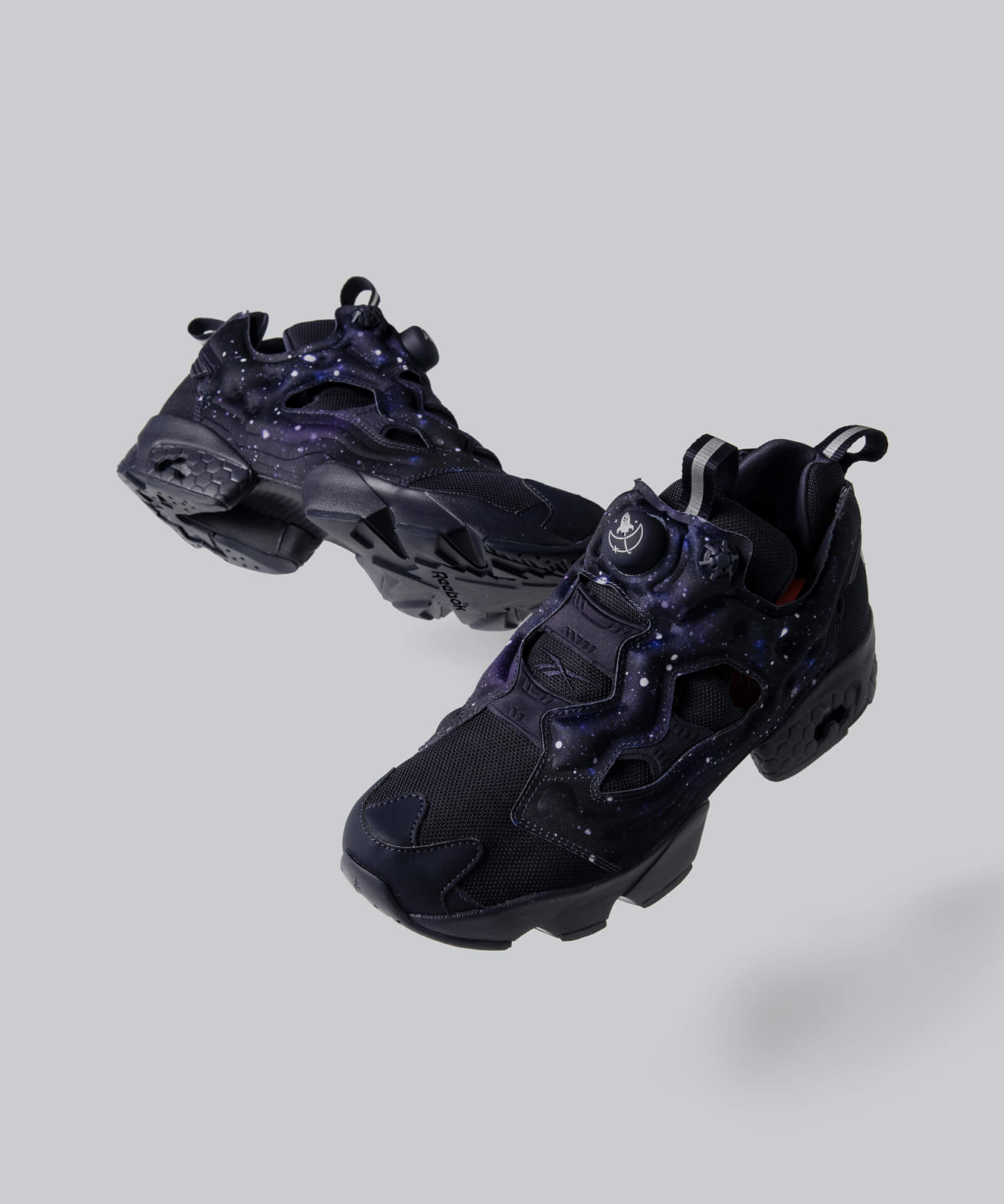 リーボック Disneyコラボ 限定コラボ INSTA PUMP FURY★ 海外3月21日発売予定】 ディズニー × リーボック クラシック
