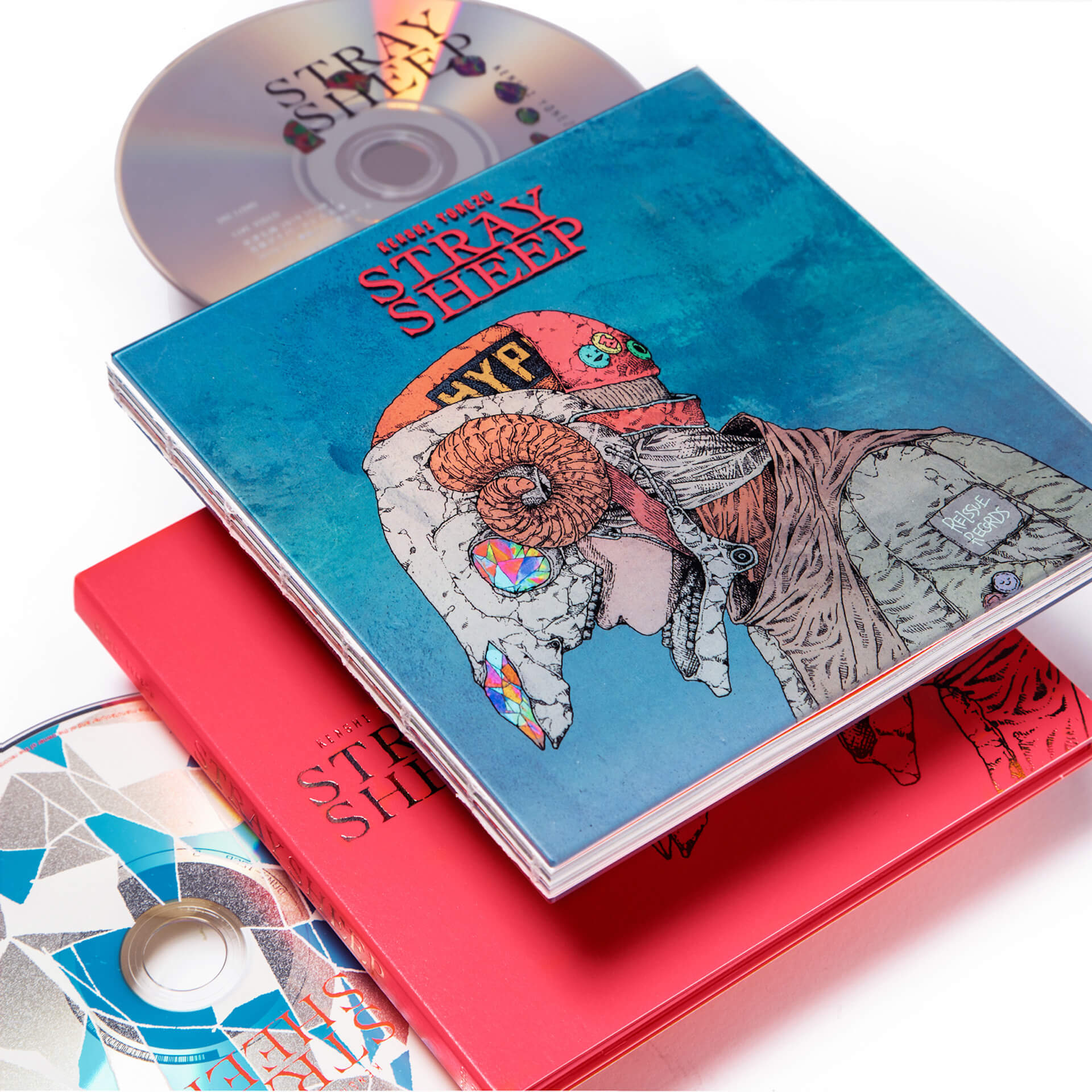 米津玄師『STRAY SHEEP』収録曲“感電”が今夜『MIU404』で初オンエア！おまもり盤、アートブック盤、通常盤のパッケージ写真も公開 music200626_yonezukenshi_6