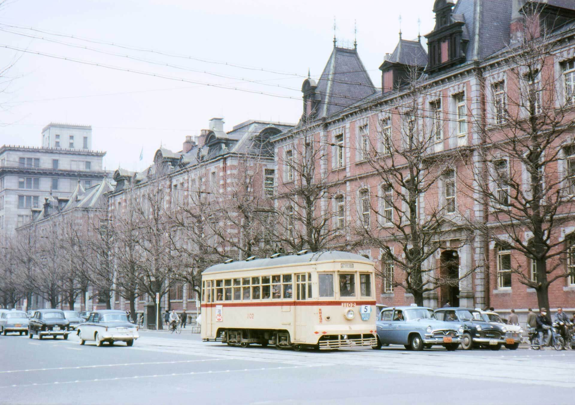 秘蔵カラー写真で味わう60年前の東京・日本