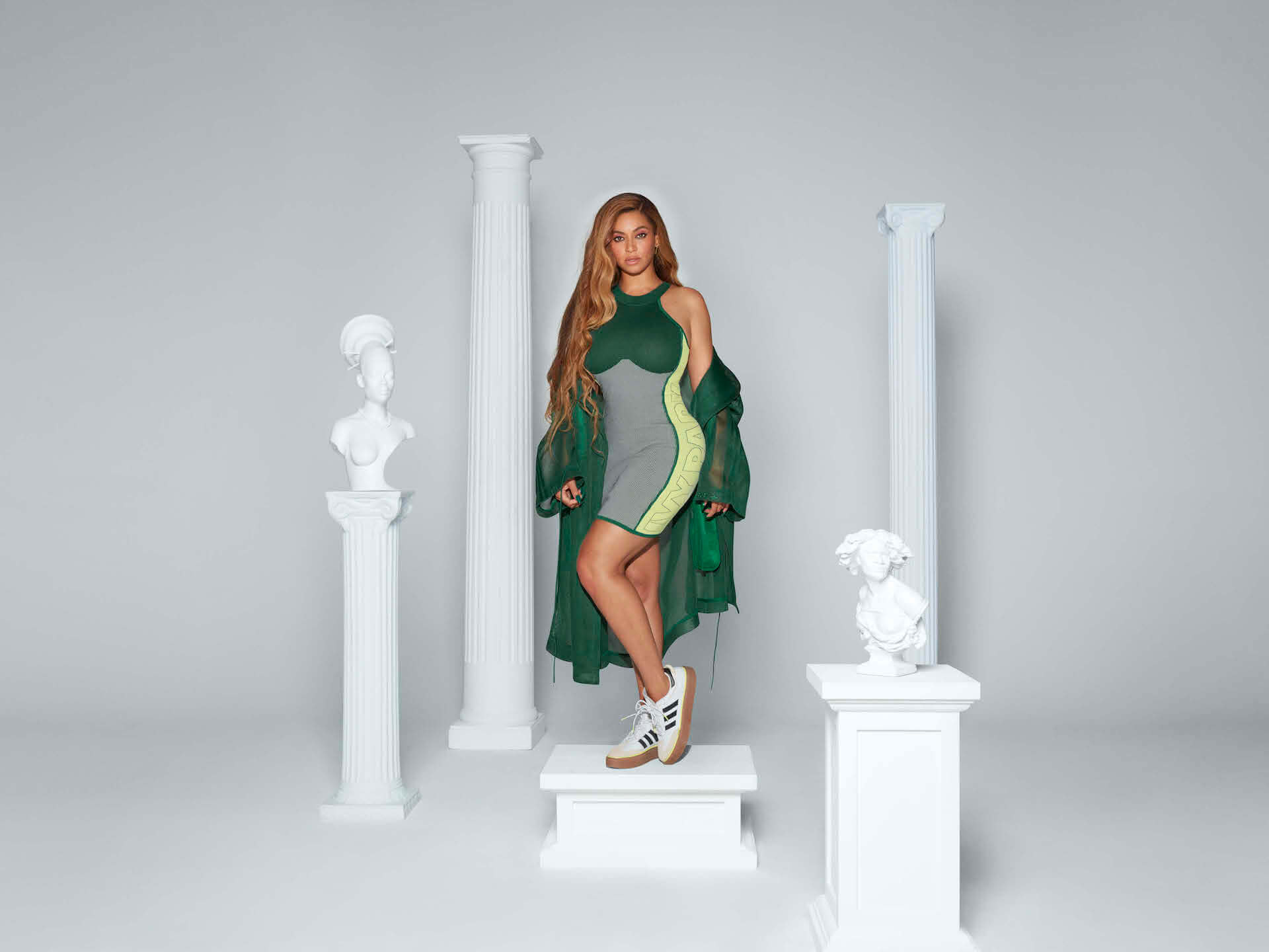 Beyoncéとadidas Originalsのコラボコレクション第2弾が登場！スポーツシーンにも最適なアパレル、フットウェアが多数展開 lf201027_adidas-beyonce_15-1920x1440