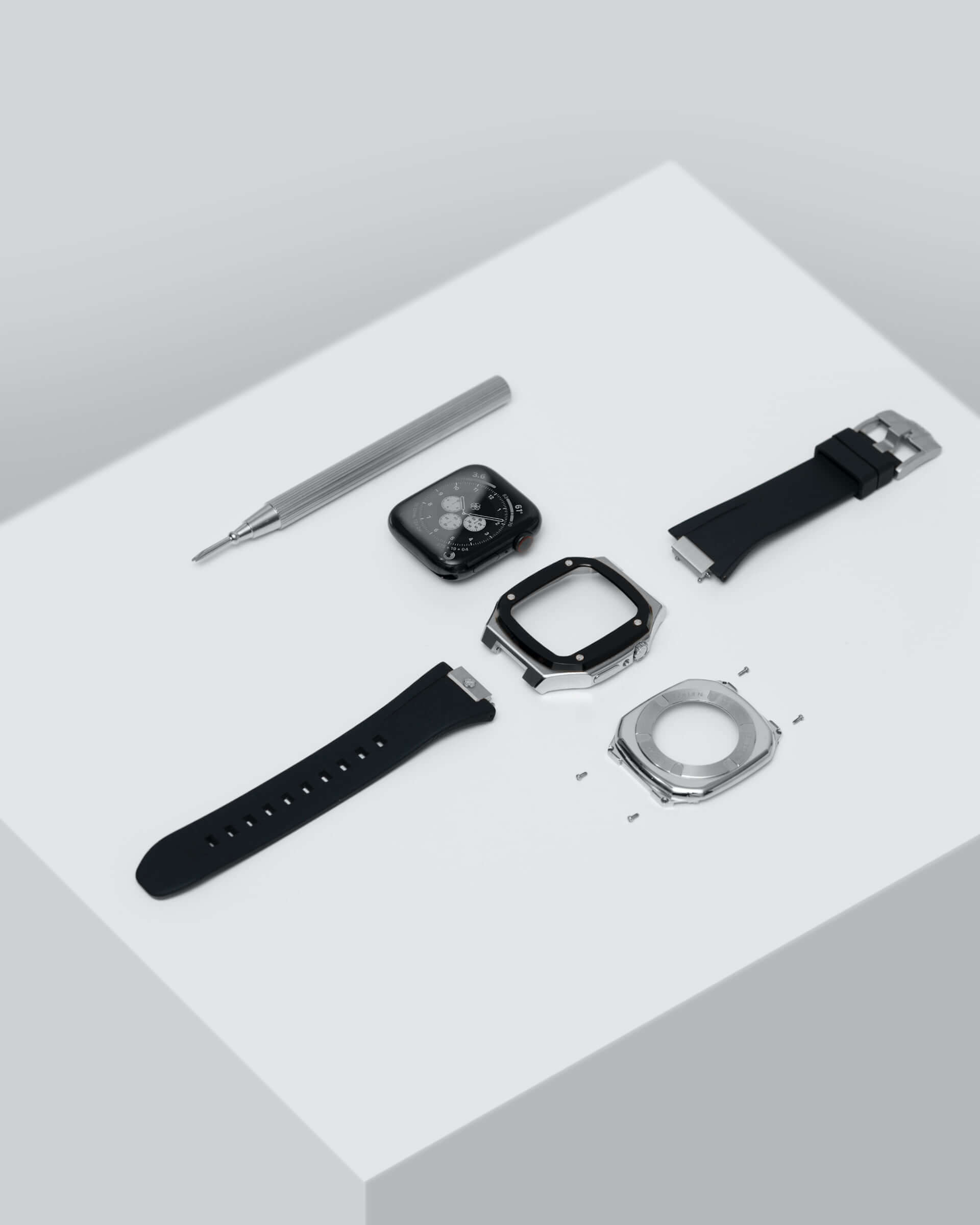 「GOLDEN CONCEPT」の高級Apple Watchケースにレザーストラップモデルが登場！世界999個限定で予約受付スタート tech201116_golden-concept_18-1920x2400