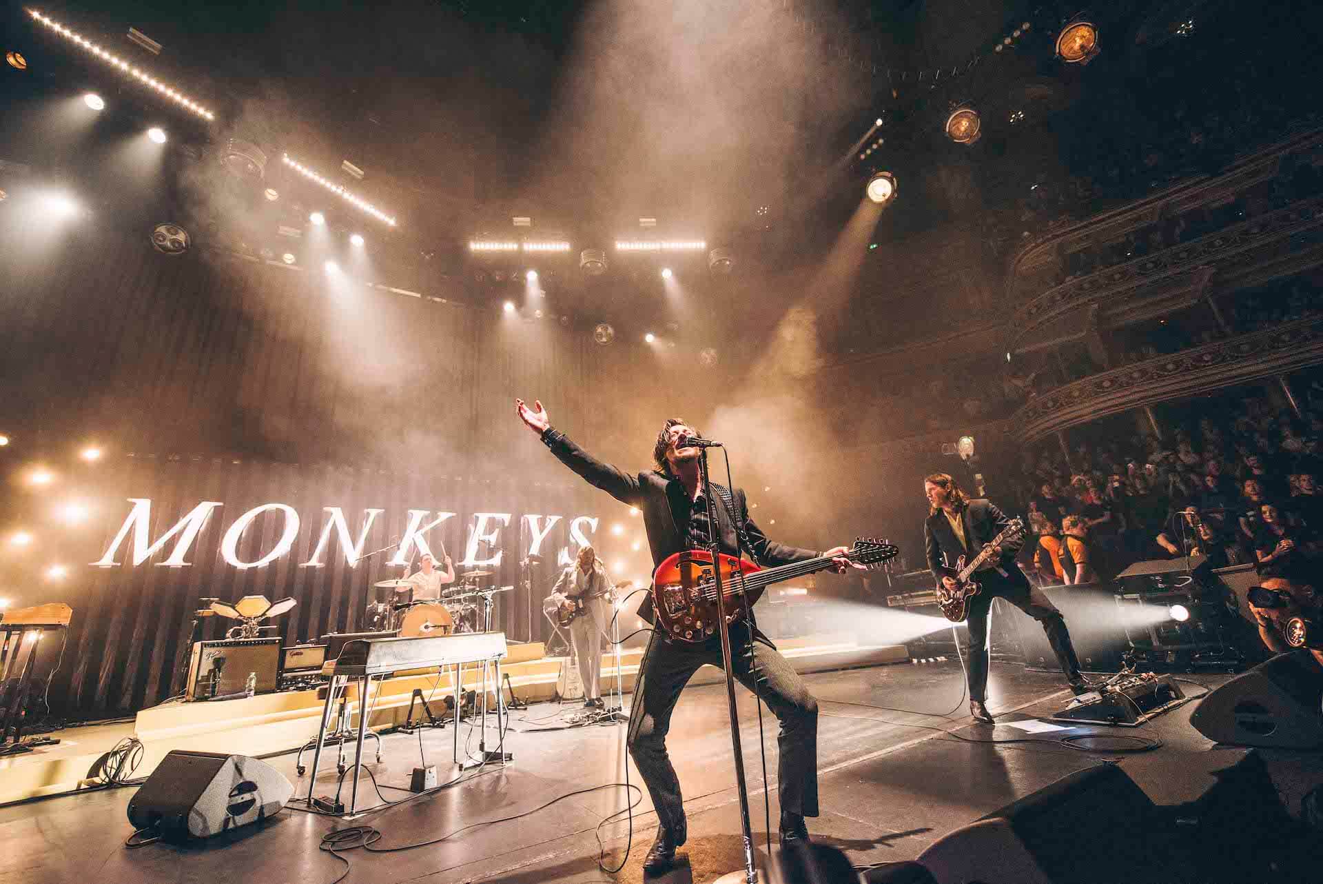 How Long Are Arctic Monkeys Concerts? – Velvetunderground.com