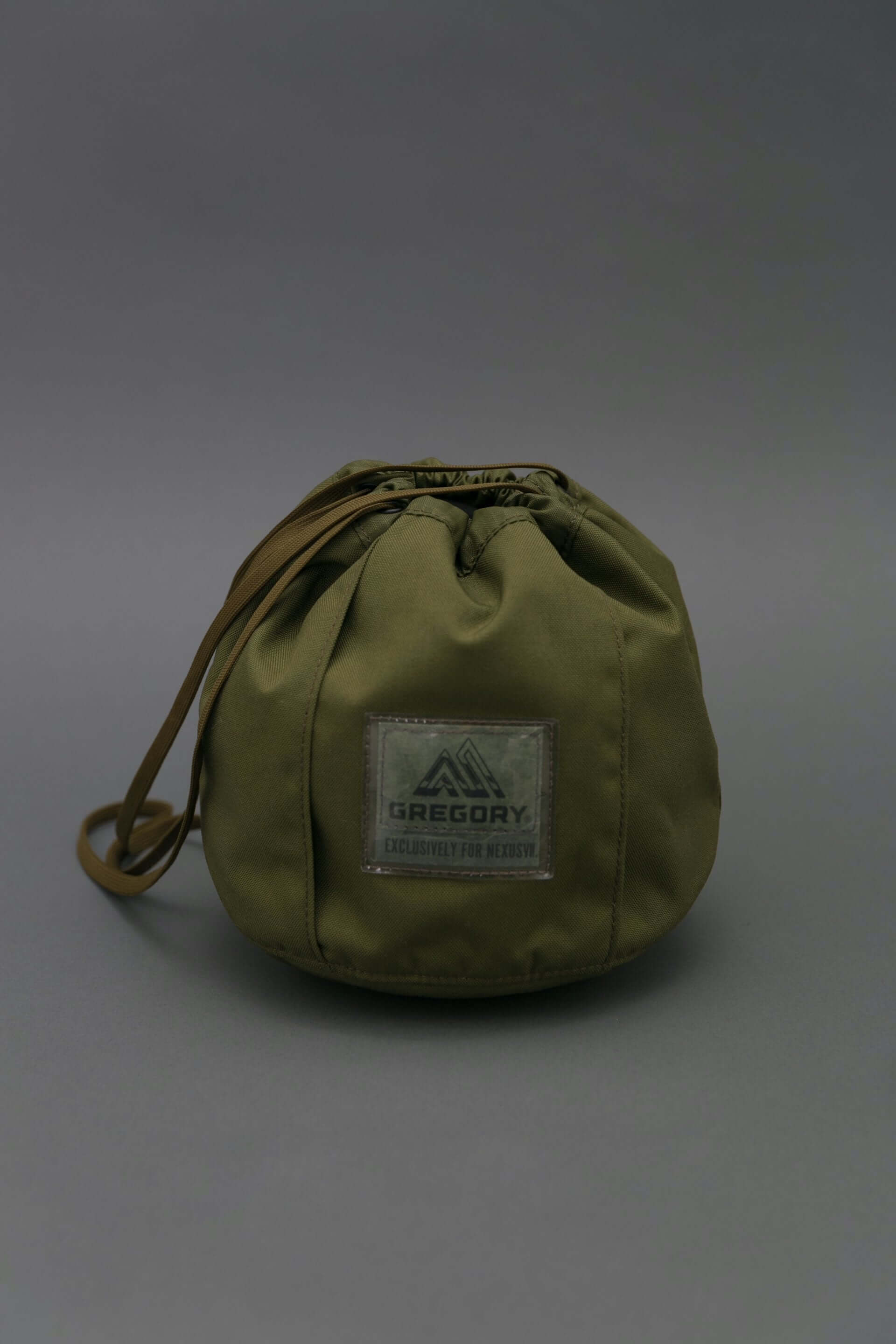 GREGORYとNEXUSVII.による特別コレクション「MILITARY PACK」に新作が登場！巾着型バッグ、ウエストバッグが数量限定で発売決定 lf210113_militarypack_5-1920x2880
