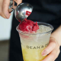 DEAN ＆ DELUCA