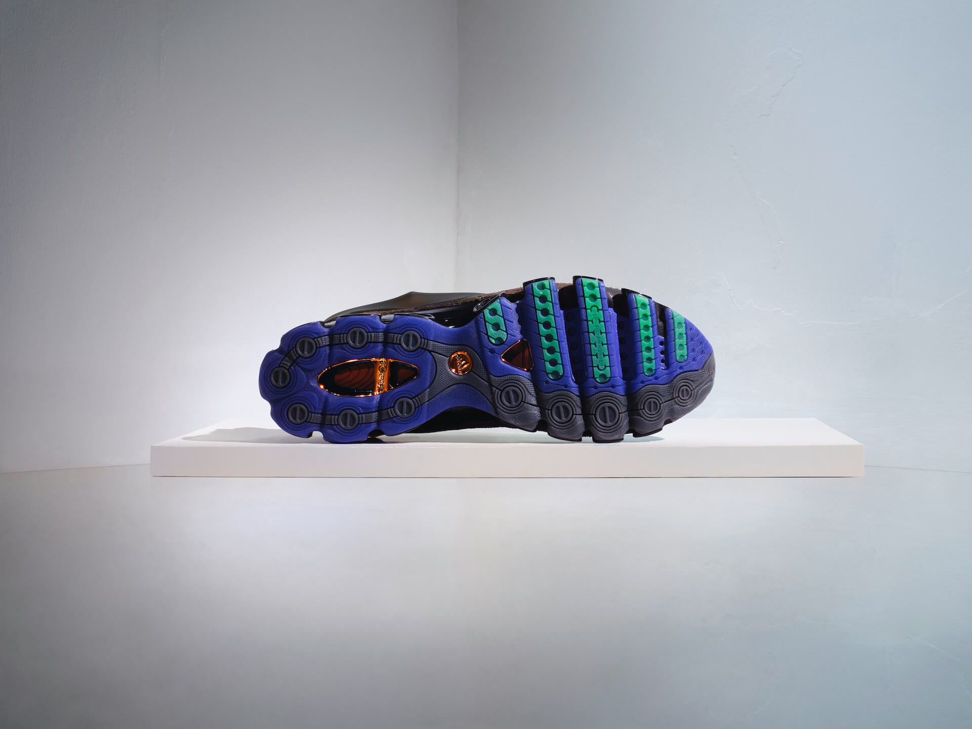 adidas OriginalsとOAMCの秋冬コラボコレクションにロバート・ゴバーから着想を得たシリーズ「Type O-9」が登場！ life210604_adidas_oamc_7