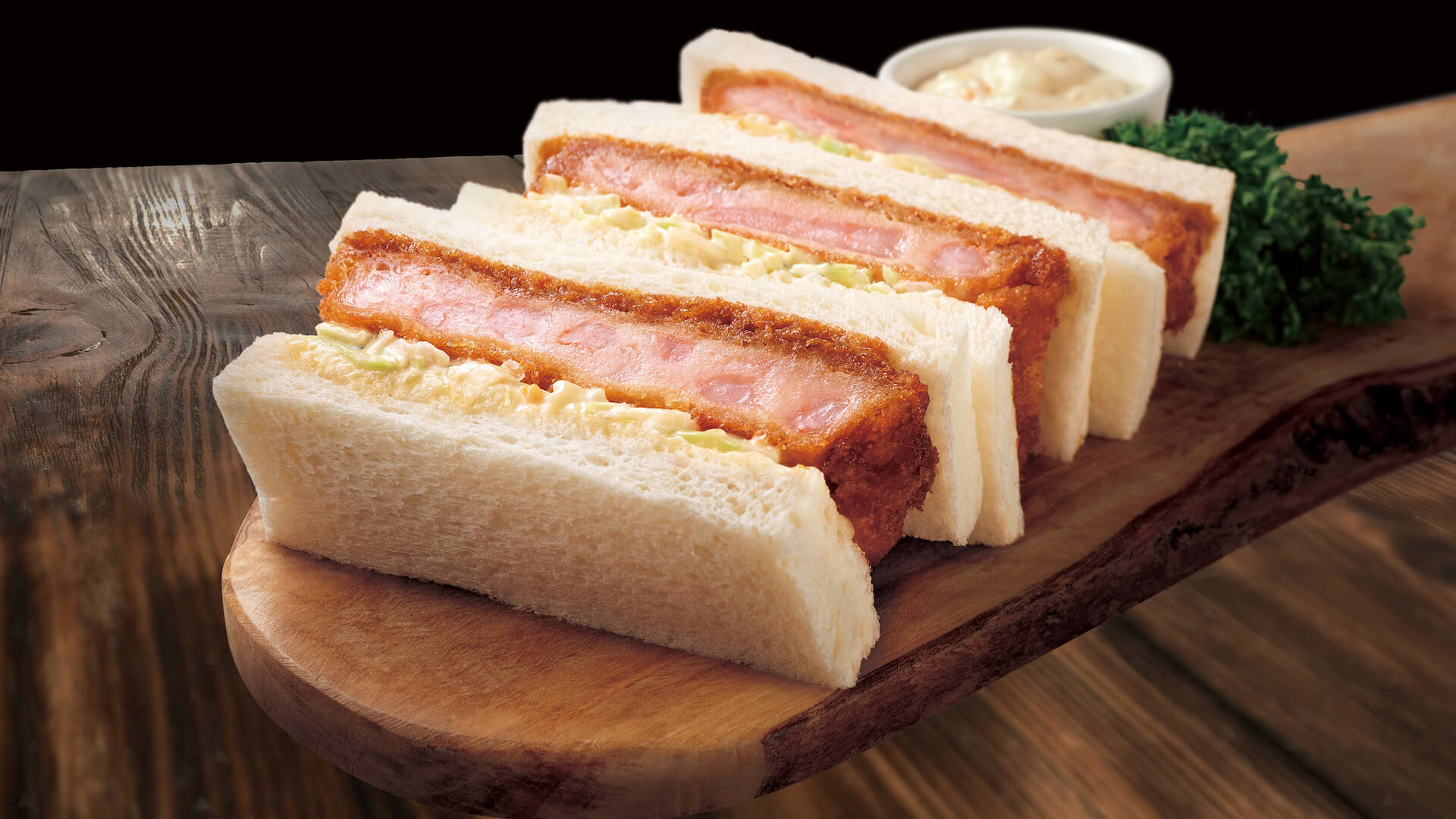 ファミリーマートのBOXサンドイッチにプレミアムライン「贅沢サンドBOX」が登場！ひれかつサンド＆海老カツサンドが発売 gourmet210629_familymart_sandwich_3