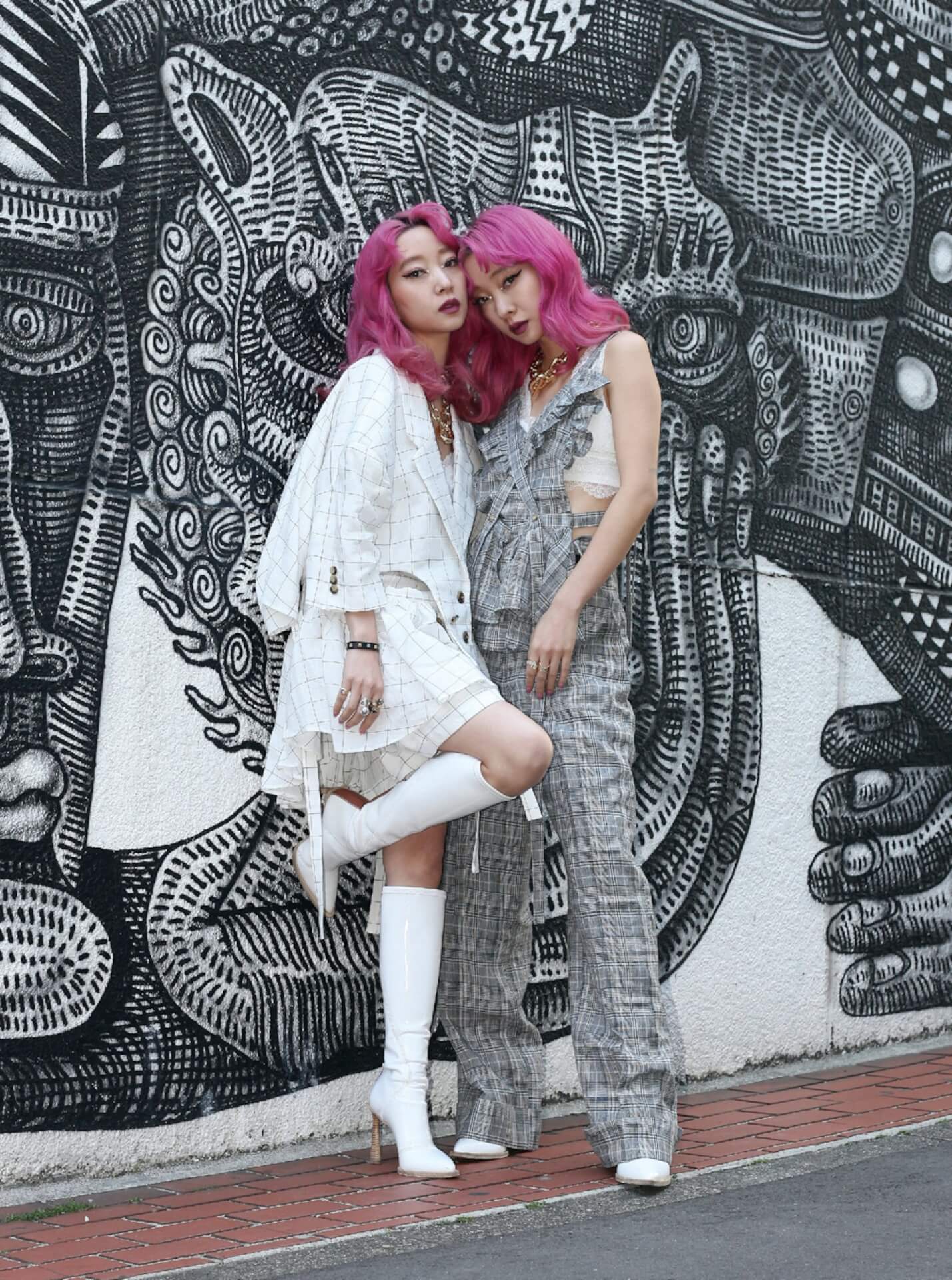 AMIAYAとストリートスナップ誌「STREET」がコラボレーション！写真集『AMIAYA × STREET TOKYO FASHION 2021ss』を発行 fashion210819_amiaya_street_1