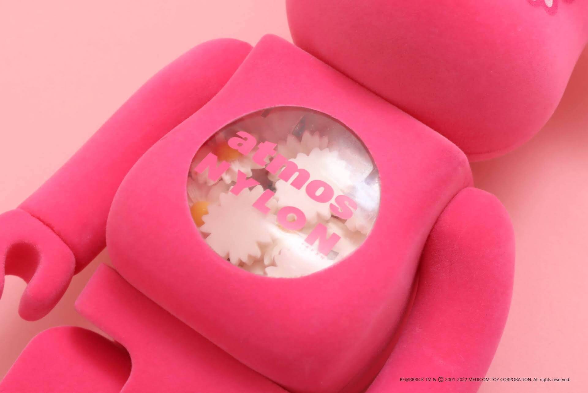 atmos pinkと雑誌NYLONがコラボしたピンクのベアブリックが発売！ life-fashion220122-bearbrick-atmos-pink-4