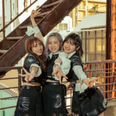 AKB48（本田仁美 × 向井地美音 × 村山彩希）