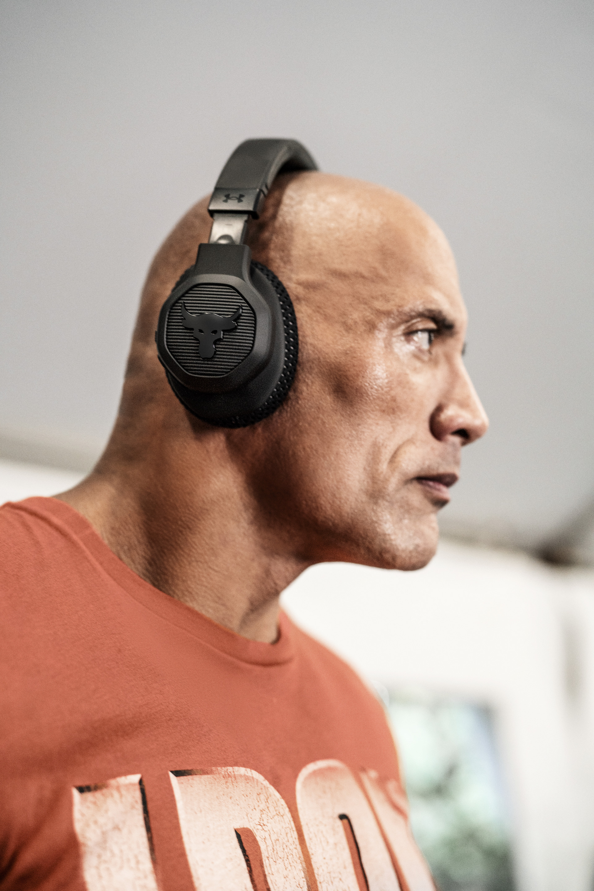 JBLとアンダーアーマーのコラボモデルが進化！ドウェイン・ジョンソンがテストした「UA PROJECT ROCK OVER-EAR」が発売 tech210826_jbl_2