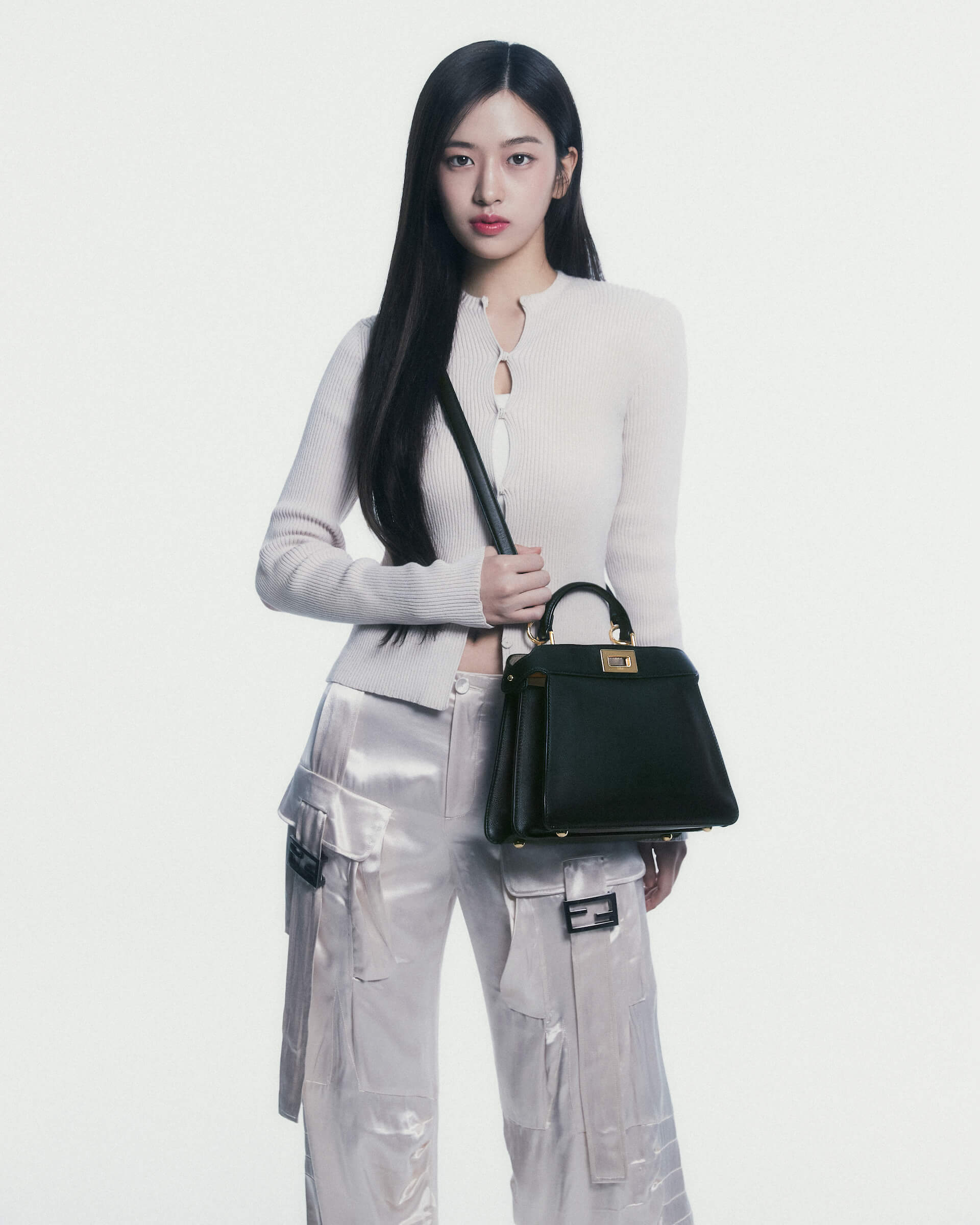 アン・ユジン（IVE）がFENDI韓国ブランドアンバサダーに｜2023年春夏ウィメンズアイテムを着用したビジュアルが公開 fashion230117-fendi2