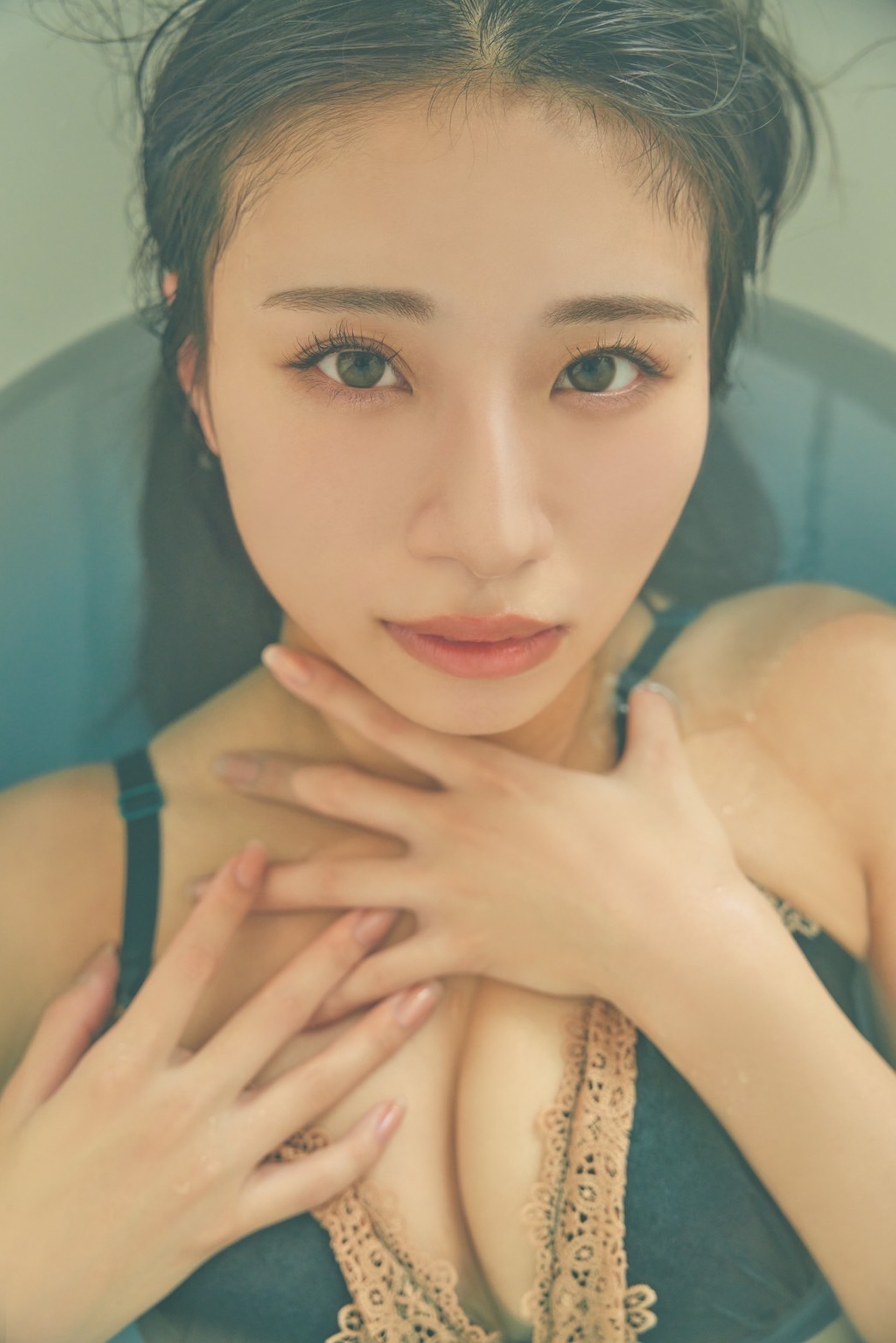 “ベッドで、ソファで、シャワールームで……”「バーレスク東京」人気選抜メンバー写真集が発売決定 culture230210_burlesque-tokyo-09