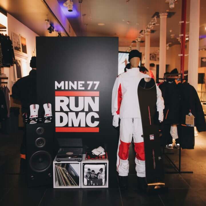 BurtonがRun DMCとの限定コラボレーションを発表｜スノーボードとヒップホップのクロスオーバーによる新たなカルチャーの創造 Qetic