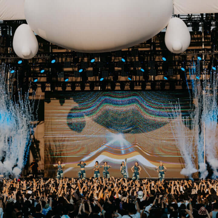 XG、NYで88rising主催フェス＜Head In The Clouds＞に出演、圧巻のパフォーマンスを披露｜未発表曲やジャスティン