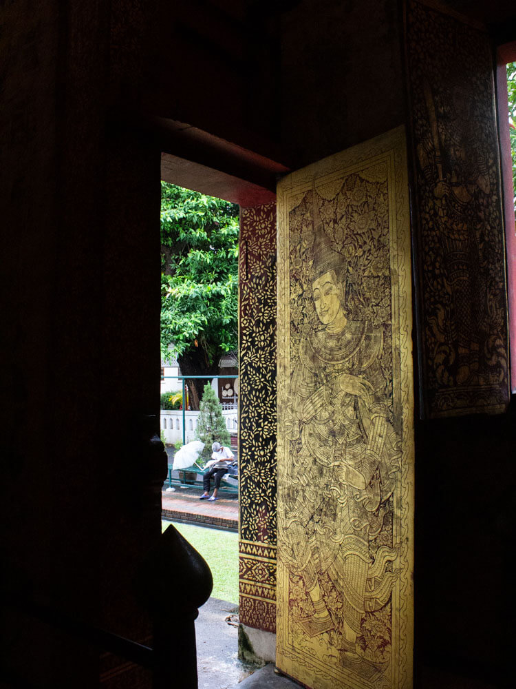 タイドラマの影響で民族衣装×遺跡が人気！アユタヤ・チェンマイの圧巻な仏教建築をご紹介 column230929_thailand-report-temple-03