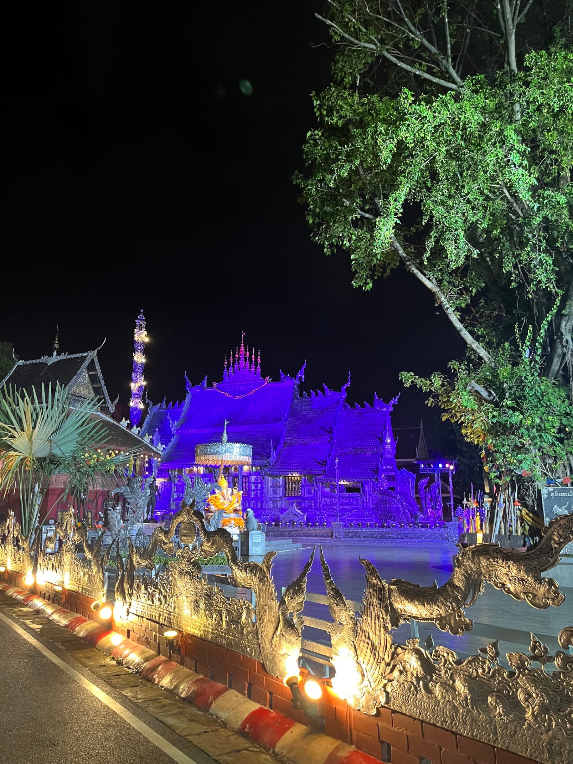 タイドラマの影響で民族衣装×遺跡が人気！アユタヤ・チェンマイの圧巻な仏教建築をご紹介 column230929_thailand-report-temple-047