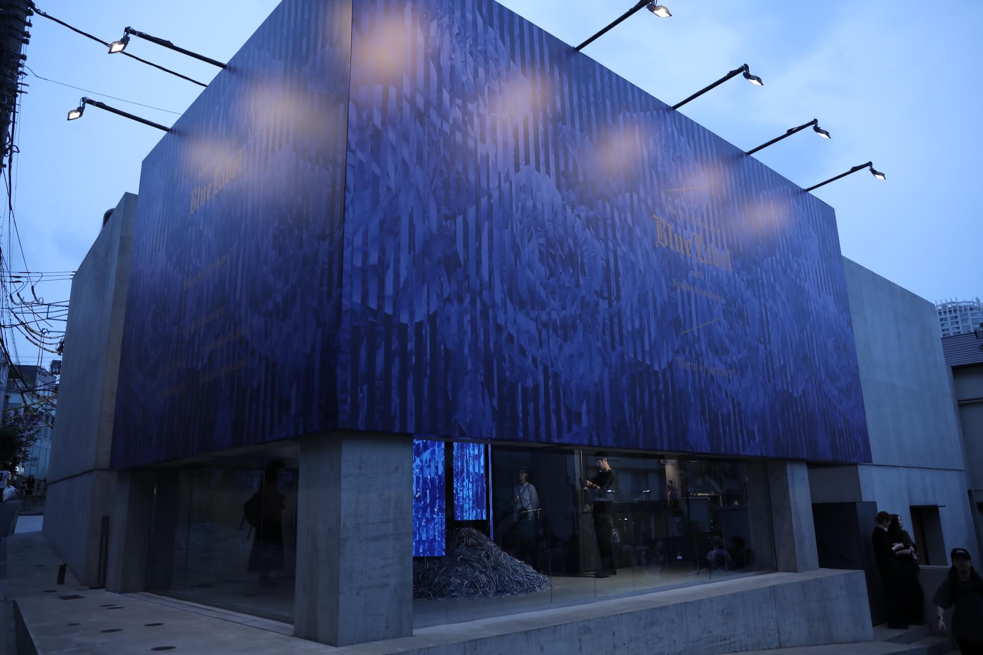 河村康輔をディレクターに迎えたアートエキシビジョン「JOHNNIE WALKER BLUE LABEL with Kosuke Kawamura ”Blend of Artistry”」をレポート artculture240702-johnniewalker1