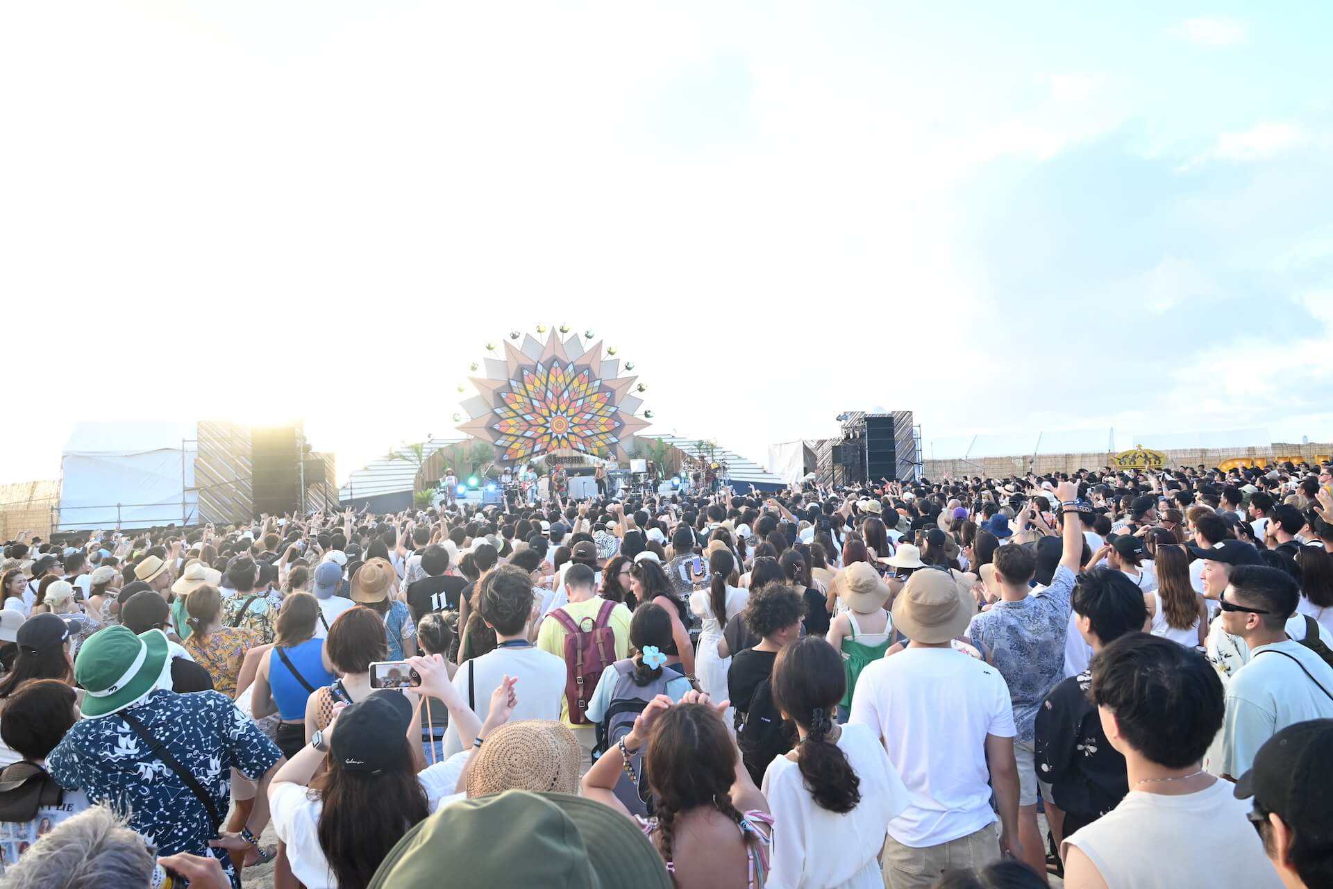 Event Report：沖縄の青い海と広い空に囲まれた極上のリラックスタイムを過ごせるフェスが4年ぶりの開催！＜CORONA SUNSETS FESTIVAL 2023＞ music_230724_coronasunset_044