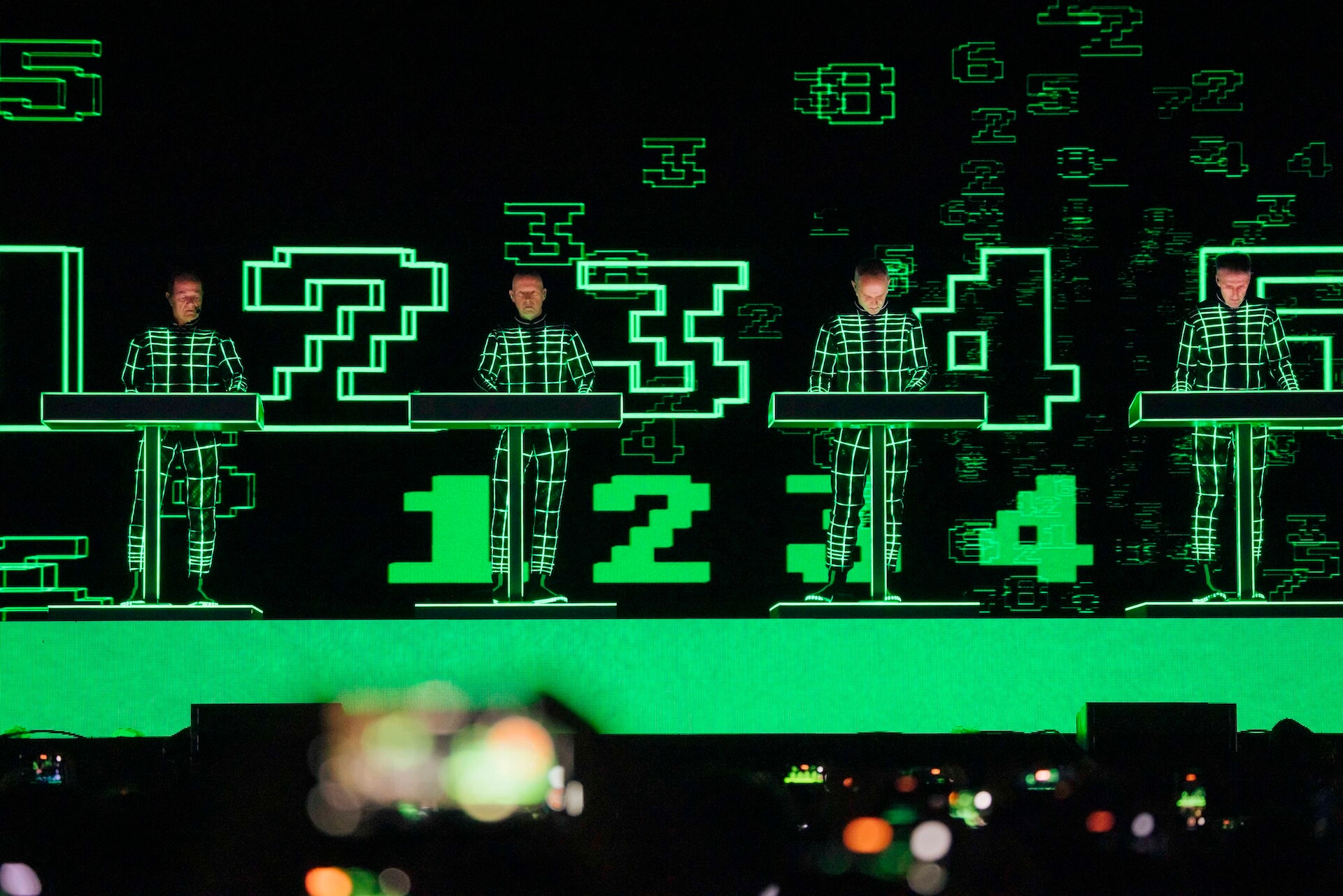 振り返るフジロック2024｜Kraftwerk 37d2875df07a9f2bf5fbc61496188424