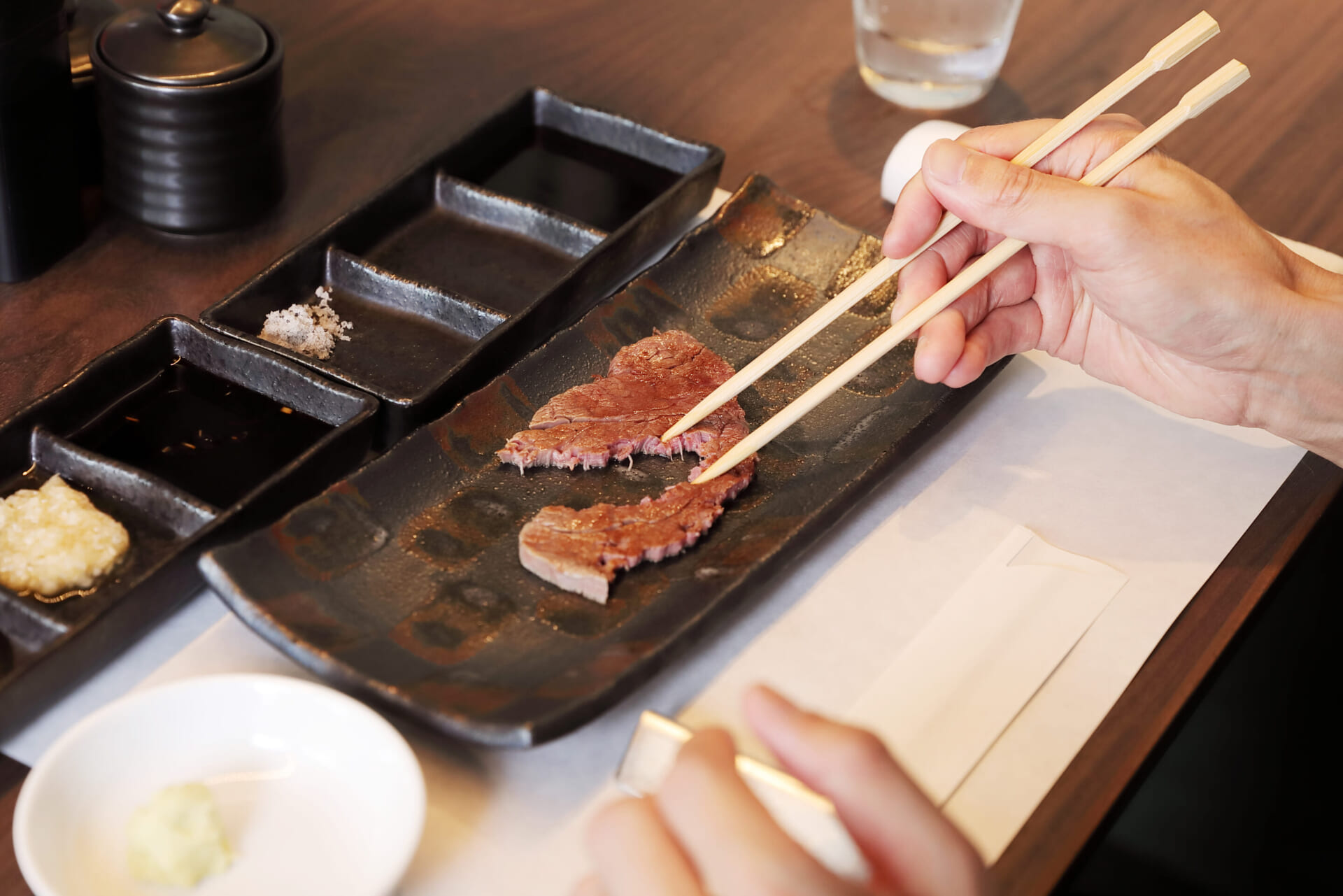 肉感ビート炸裂! 寺門ジモンとケンモチヒデフミが『シャトーブリアン』を丸焼きトーク IMG_0098-1920x1281 肉感ビート炸裂! 寺門ジモンとケンモチヒデフミが『シャトーブリアン』を丸焼きトーク IMG_0098-1920x1281