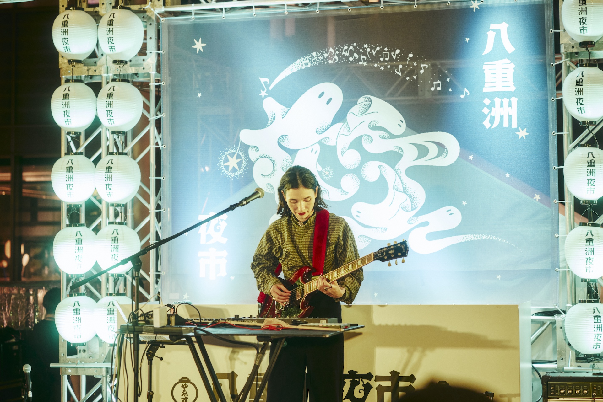 大人たちが晩夏の東京の夜を楽しむ。<八重洲夜市 2025>1週目レポート music_yaesu_011 大人たちが晩夏の東京の夜を楽しむ。<八重洲夜市 2025>1週目レポート music_yaesu_011