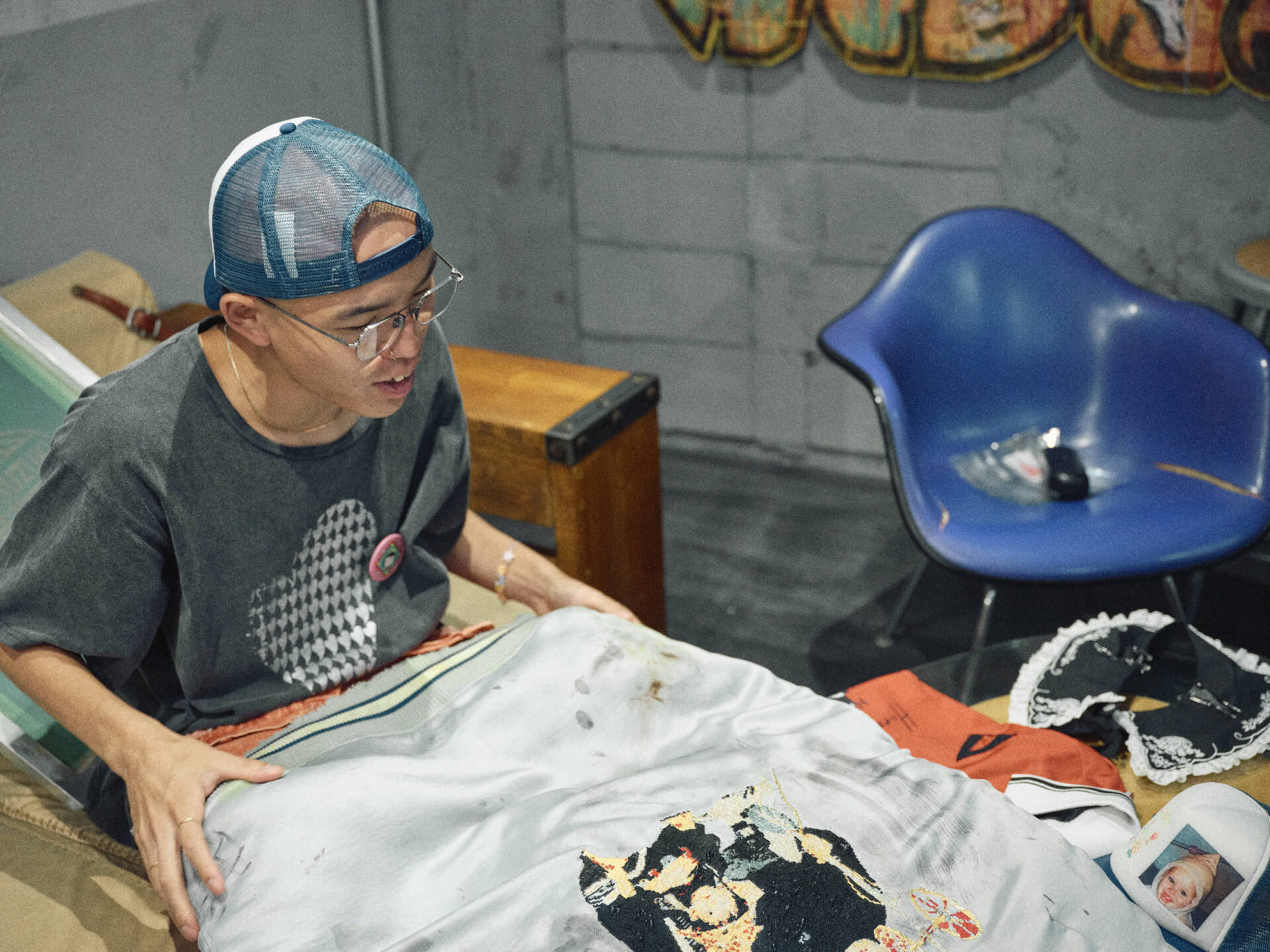 【INTERVIEW】都築拓紀 「僕が服を作ることの意味と、デザイナーとしての現在地」 2025_08_05-qetic173773-1920x1440 【INTERVIEW】都築拓紀 「僕が服を作ることの意味と、デザイナーとしての現在地」 2025_08_05-qetic173773-1920x1440