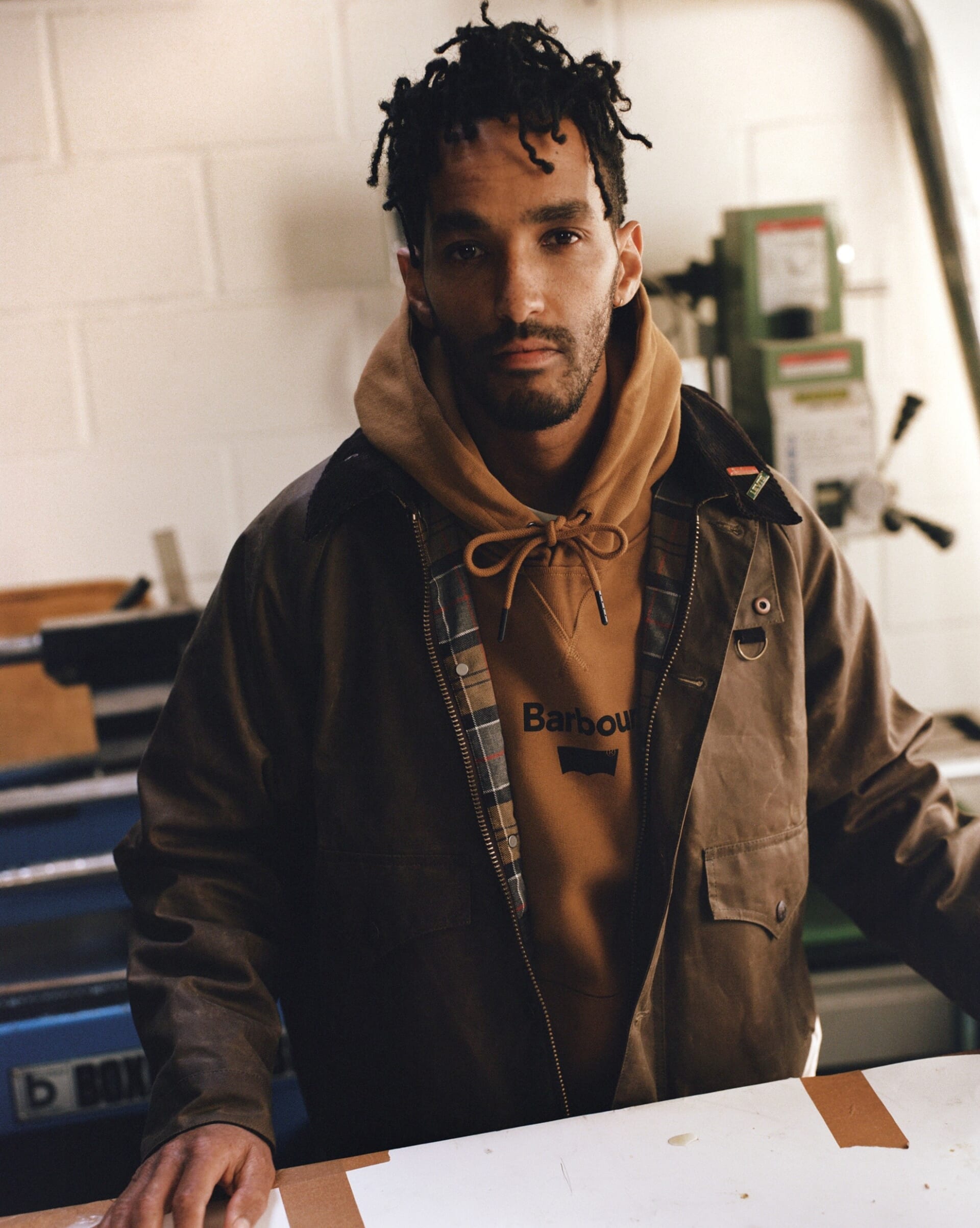 〈Barbour〉が〈Levi’s®〉との初となるコラボレーションを発表 sub1-26-1920x2405 〈Barbour〉が〈Levi’s®〉との初となるコラボレーションを発表 sub1-26-1920x2405