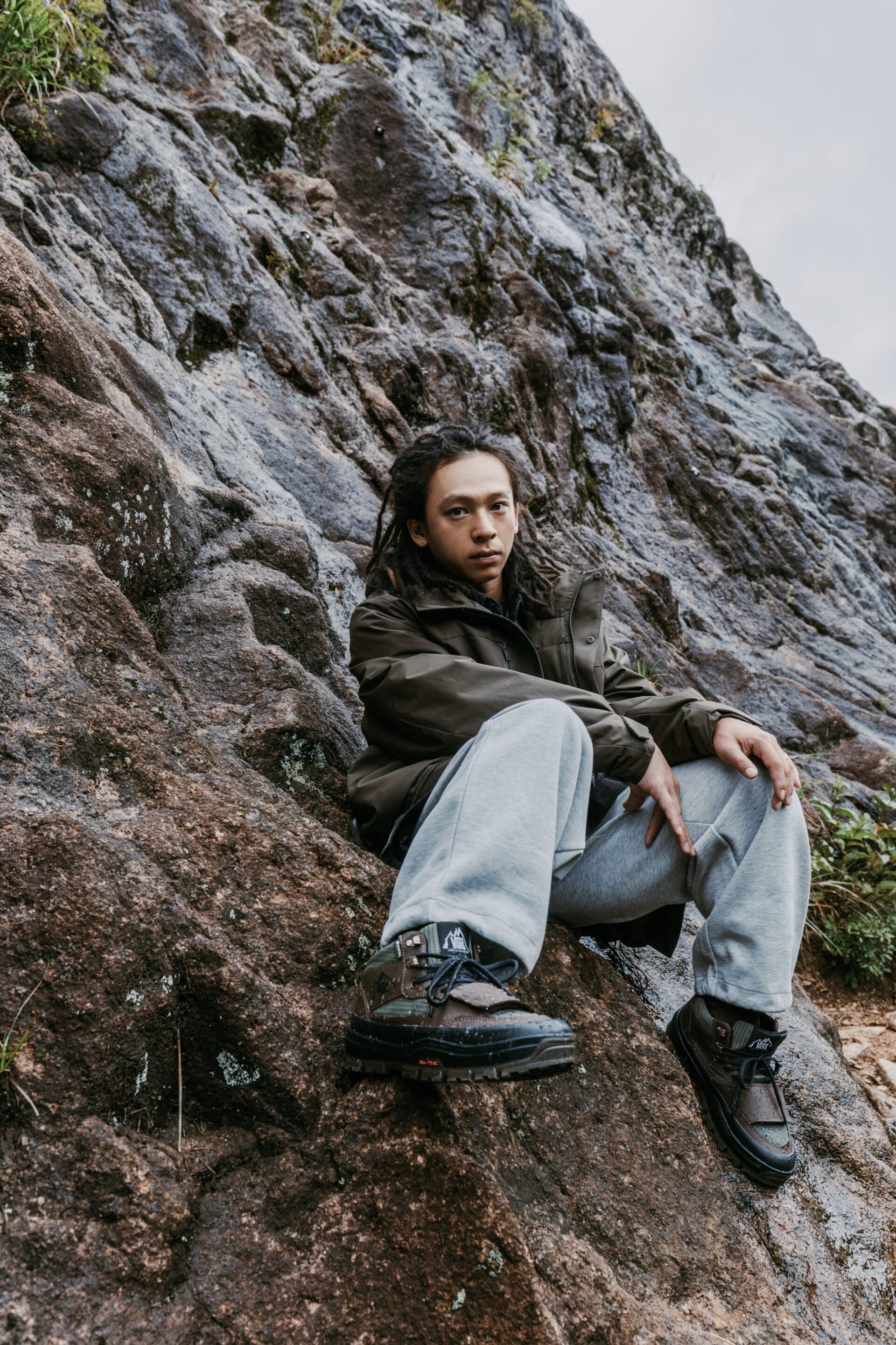 〈Vans〉が平野歩夢を起用した“Weatherized Classics”キャンペーンビジュアルを公開 sub16-2-1920x2880 〈Vans〉が平野歩夢を起用した“Weatherized Classics”キャンペーンビジュアルを公開 sub16-2-1920x2880