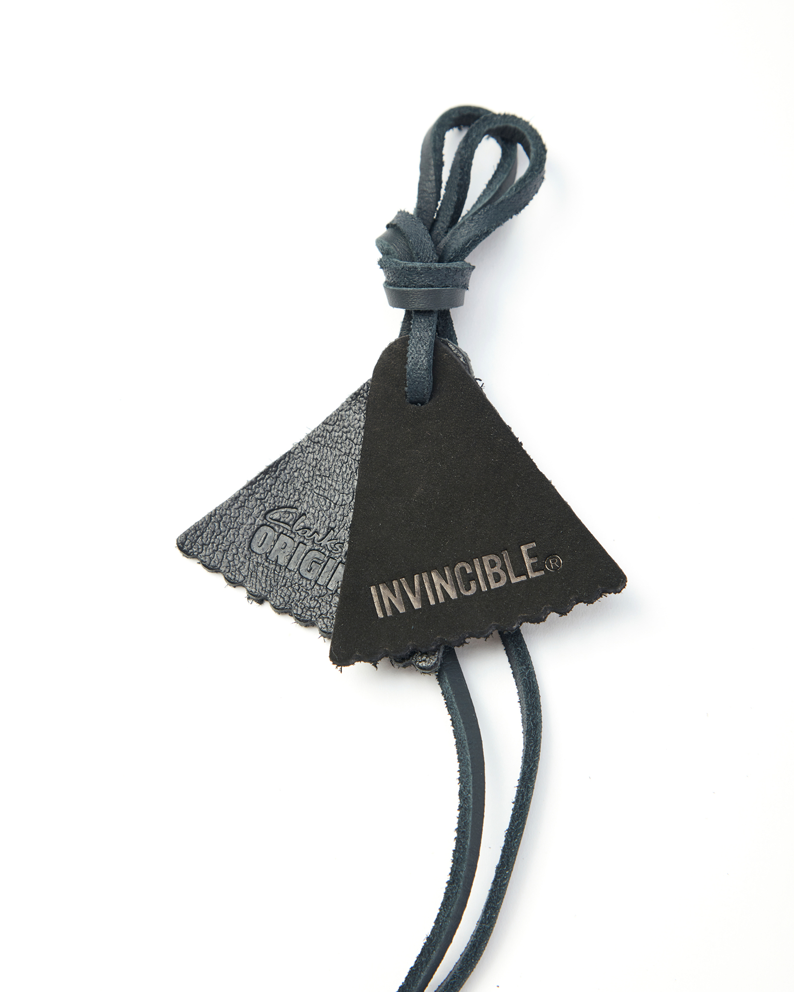 〈Clarks Originals〉が台湾発のセレクトショップ「INVINCIBLE®」との初コラボを発表 sub3-5 〈Clarks Originals〉が台湾発のセレクトショップ「INVINCIBLE®」との初コラボを発表 sub3-5