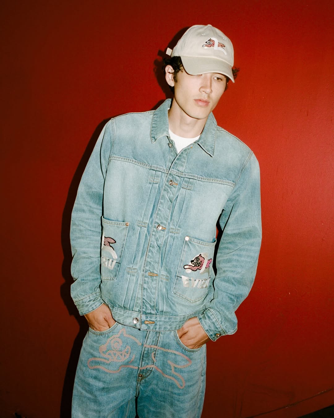 〈EVISU〉がファレル・ウィリアムスとNIGOによる〈Icecream〉とのコラボコレクションを発売 The-Evisu-x-Icecream-collection-is-now-available-online-at-BBC-Icecream-flagship-stores-and-at-1 〈EVISU〉がファレル・ウィリアムスとNIGOによる〈Icecream〉とのコラボコレクションを発売 The-Evisu-x-Icecream-collection-is-now-available-online-at-BBC-Icecream-flagship-stores-and-at-1