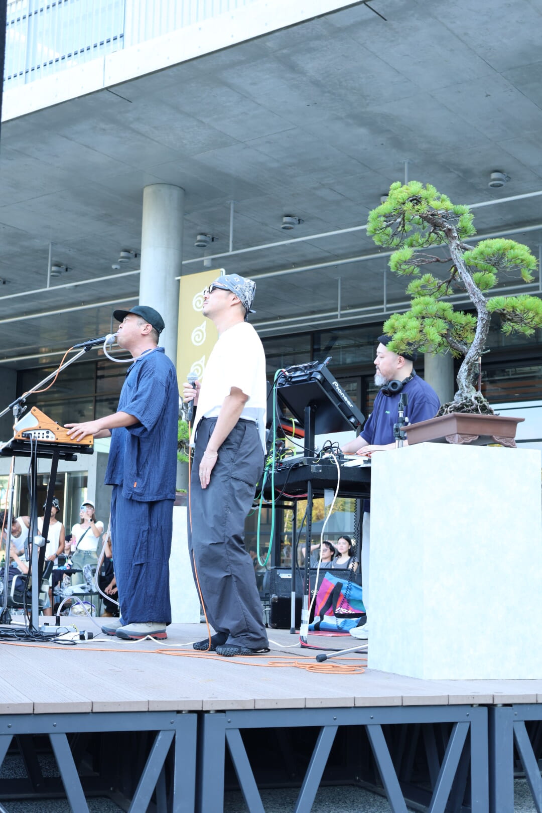 【INTERVIEW】“人間らしさ”を纏うZINの音楽。grooveman Spot、Kzyboostらと描くEP『JOJO』の温度 IMG_0461-e1762851149603 【INTERVIEW】“人間らしさ”を纏うZINの音楽。grooveman Spot、Kzyboostらと描くEP『JOJO』の温度 IMG_0461-e1762851149603