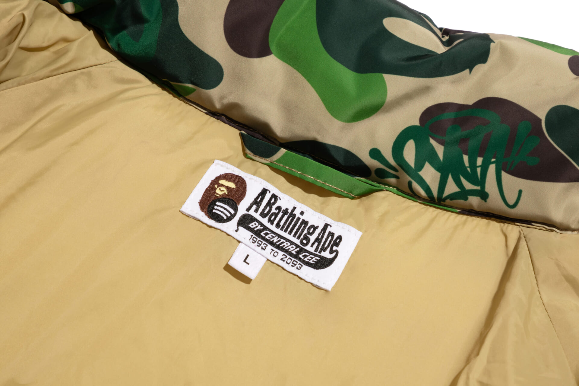 セントラル・シーによるBAPE® × SPOTIFY × SYNAコレクションの全貌が明らかに sub4-12-1920x1279