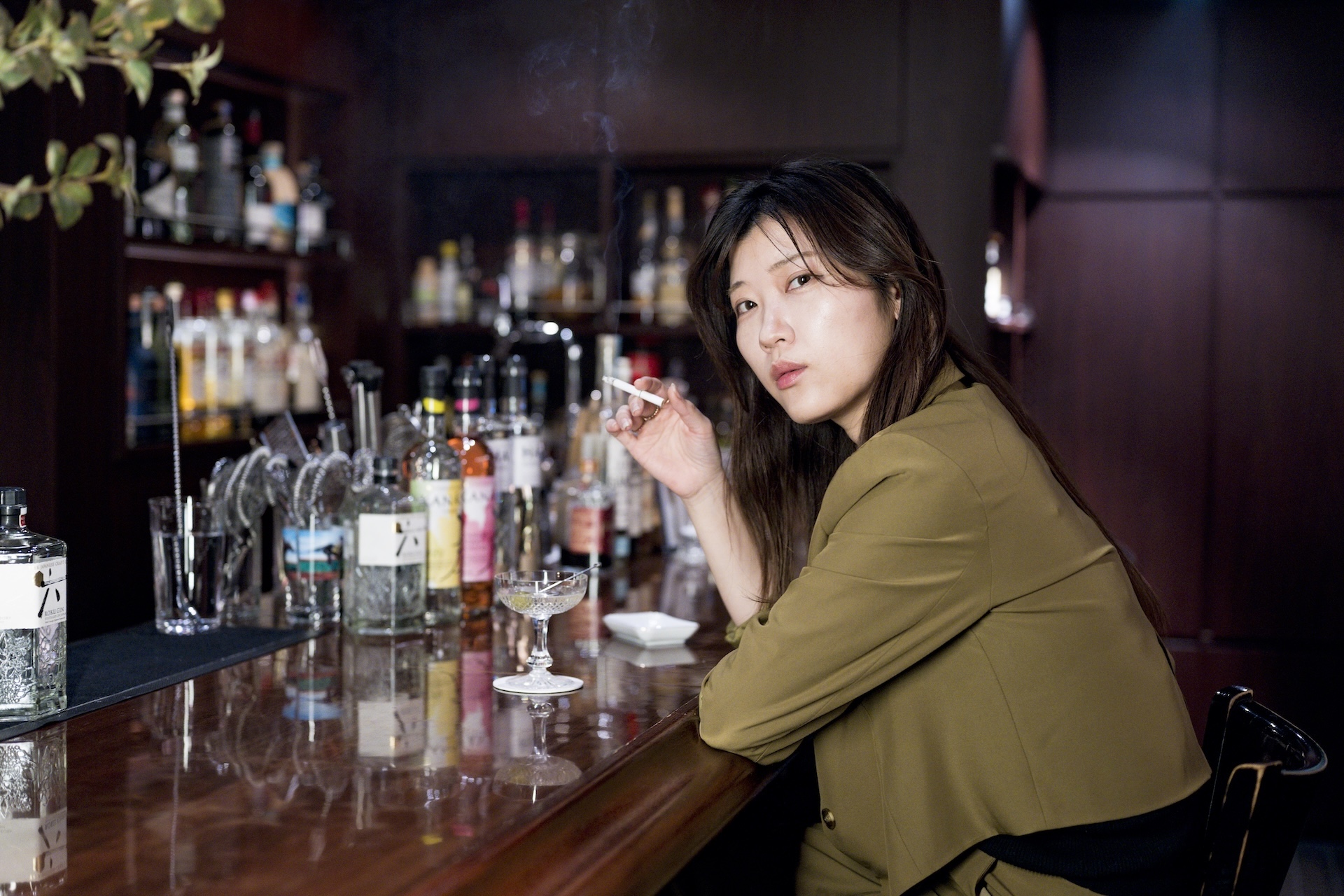 ヒコロヒーに訊く、BARのすゝめ｜「おすすめで」から始まる心地の良い時間 DSC_1598