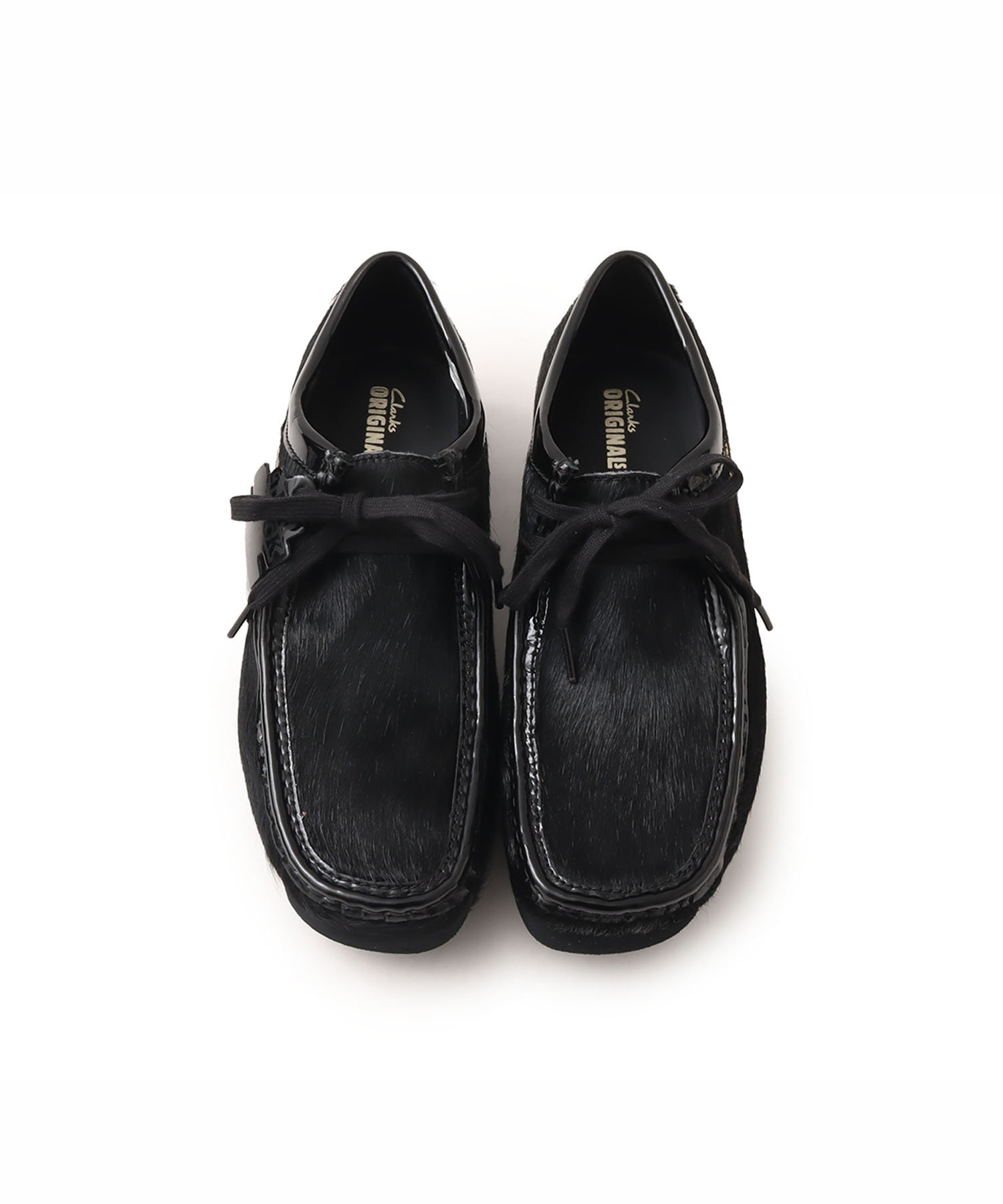 〈Clarks Originals〉x〈atmos〉x〈BlackEyePatch〉によるトリプルコラボWallabeeが発売 sub3-12
