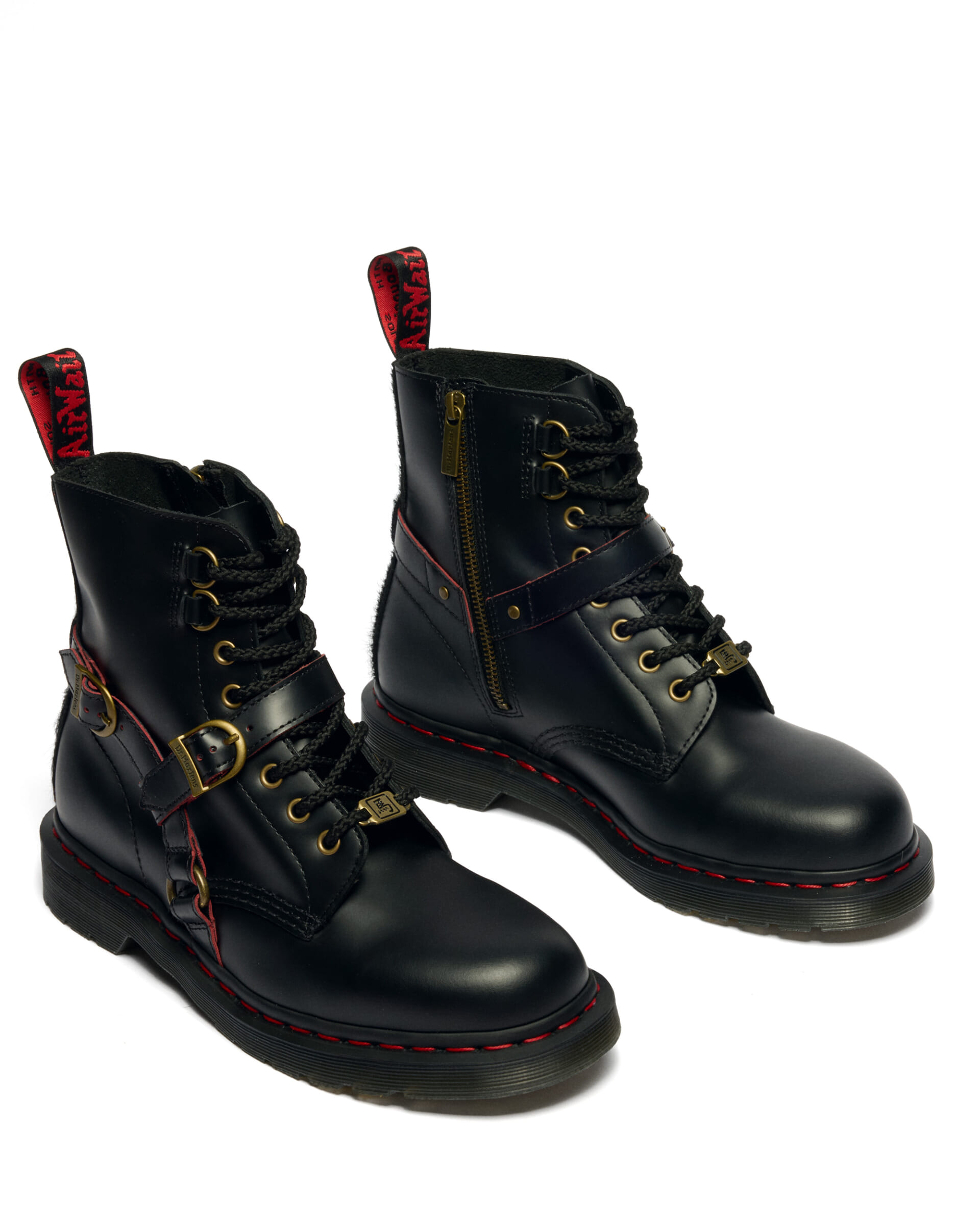 〈Dr. Martens〉が午年をテーマにした“イヤー・オブ・ザ・ホース”コレクションを発売 sub1-18-1920x2400