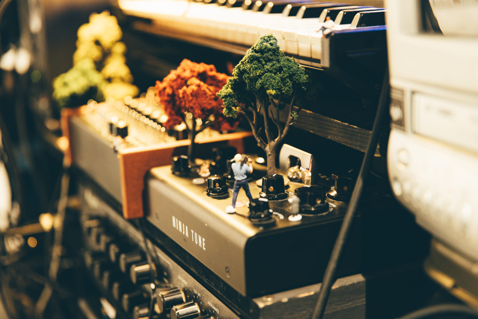 既視感と共感を呼び起こす、 GAN-BAN25周年のフジロック展レポート Q9A5317