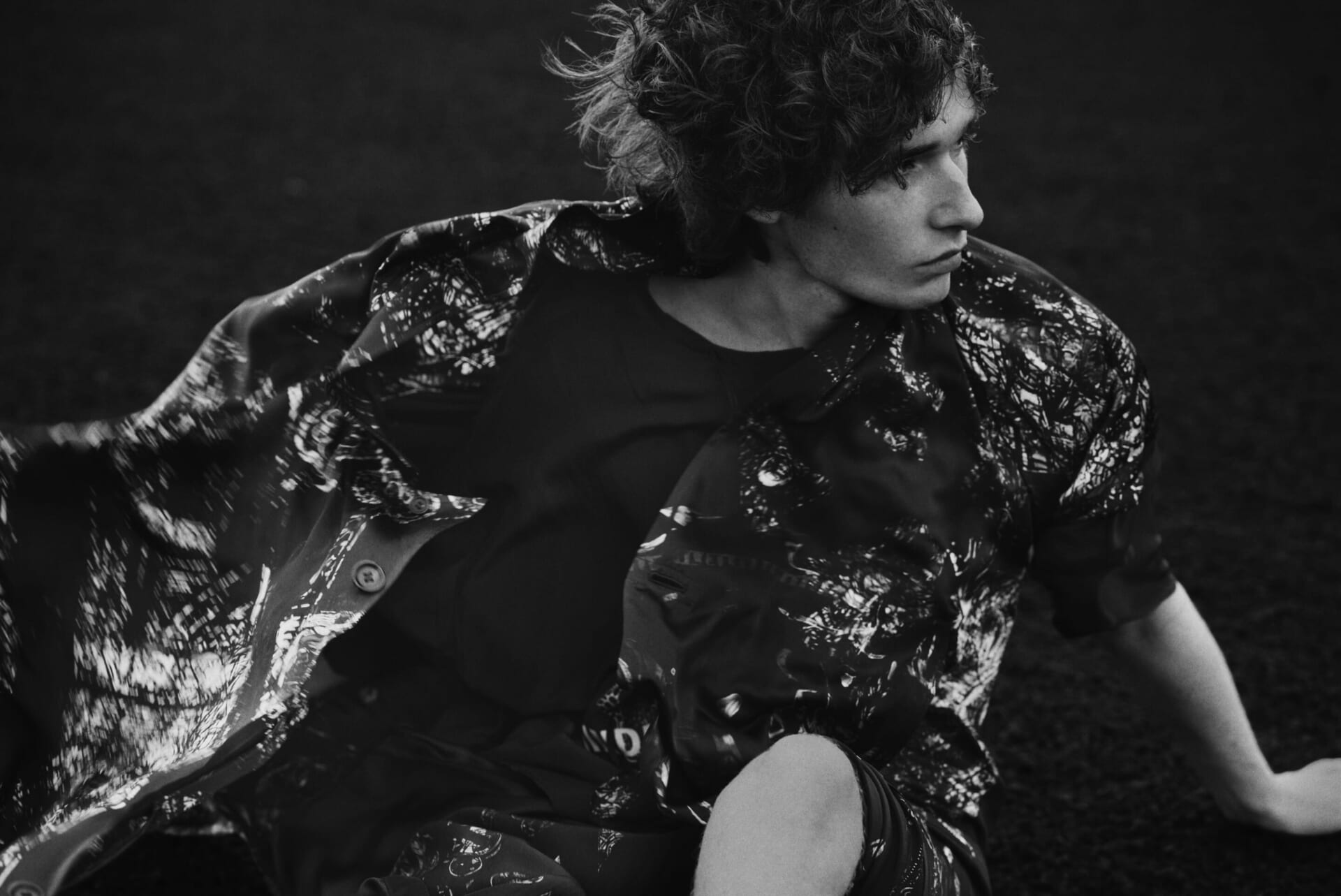 〈Yohji Yamamoto POUR HOMME〉が2026年春夏コレクションを発売 sub2-25-1920x1283