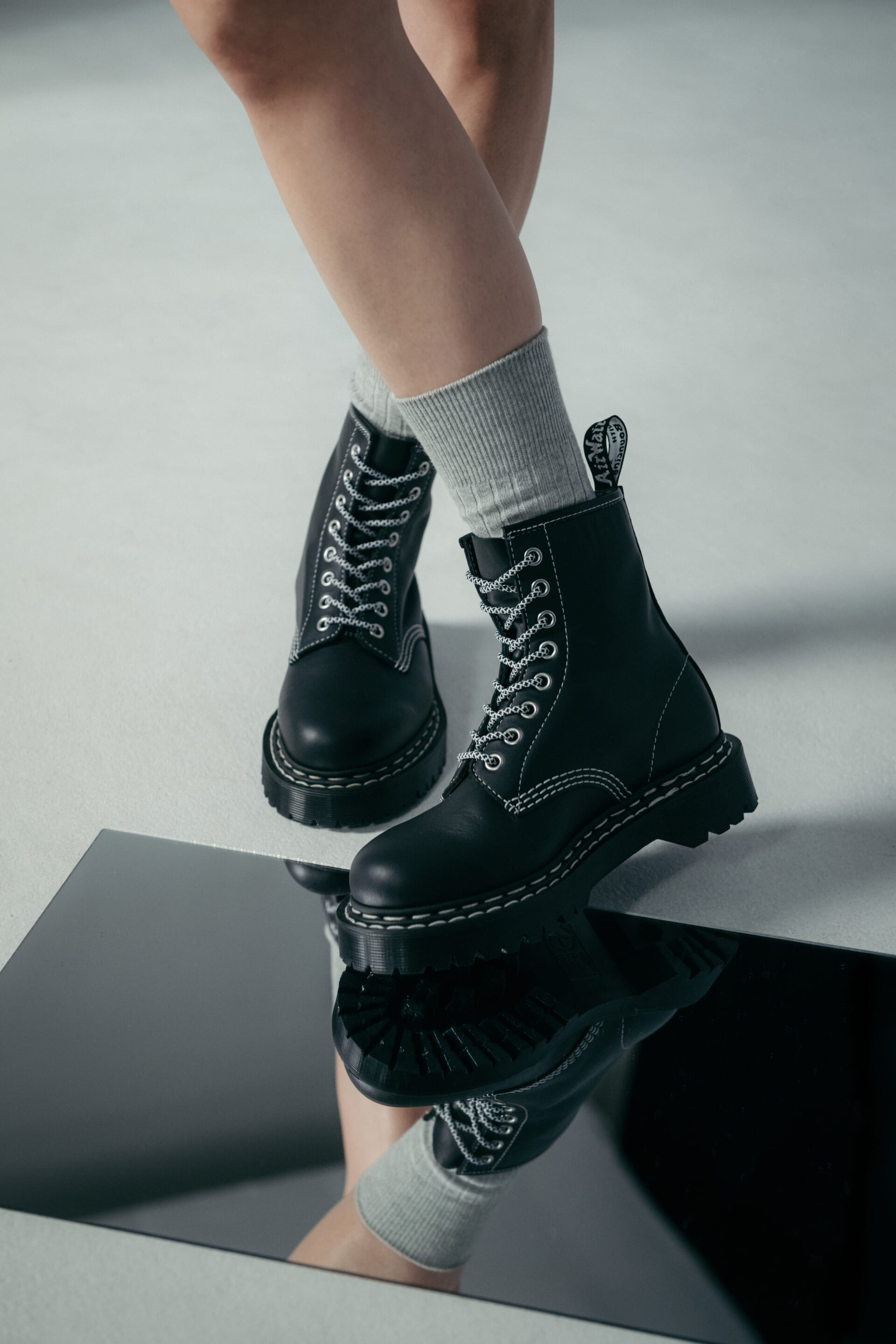 〈Dr. Martens〉2026年春夏コレクションのビジュアルに村上虹郎が登場 sub4-20-1920x2880