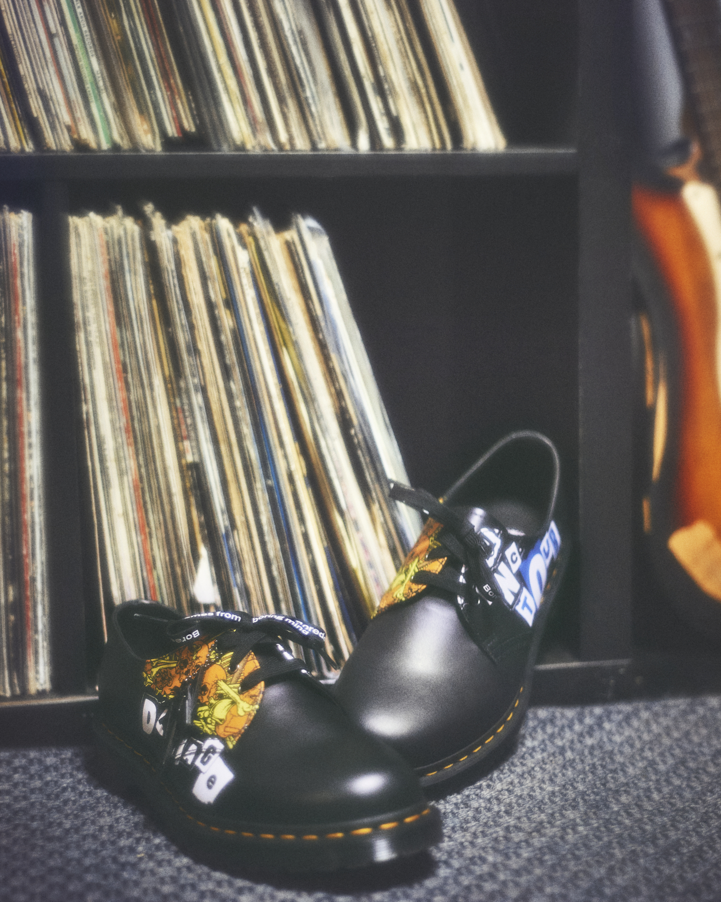 〈Dr. Martens〉がヘビィメタル界の王者 メタリカとのコラボレーションを発表 sub1-2 〈Dr. Martens〉がヘビィメタル界の王者 メタリカとのコラボレーションを発表 sub1-2