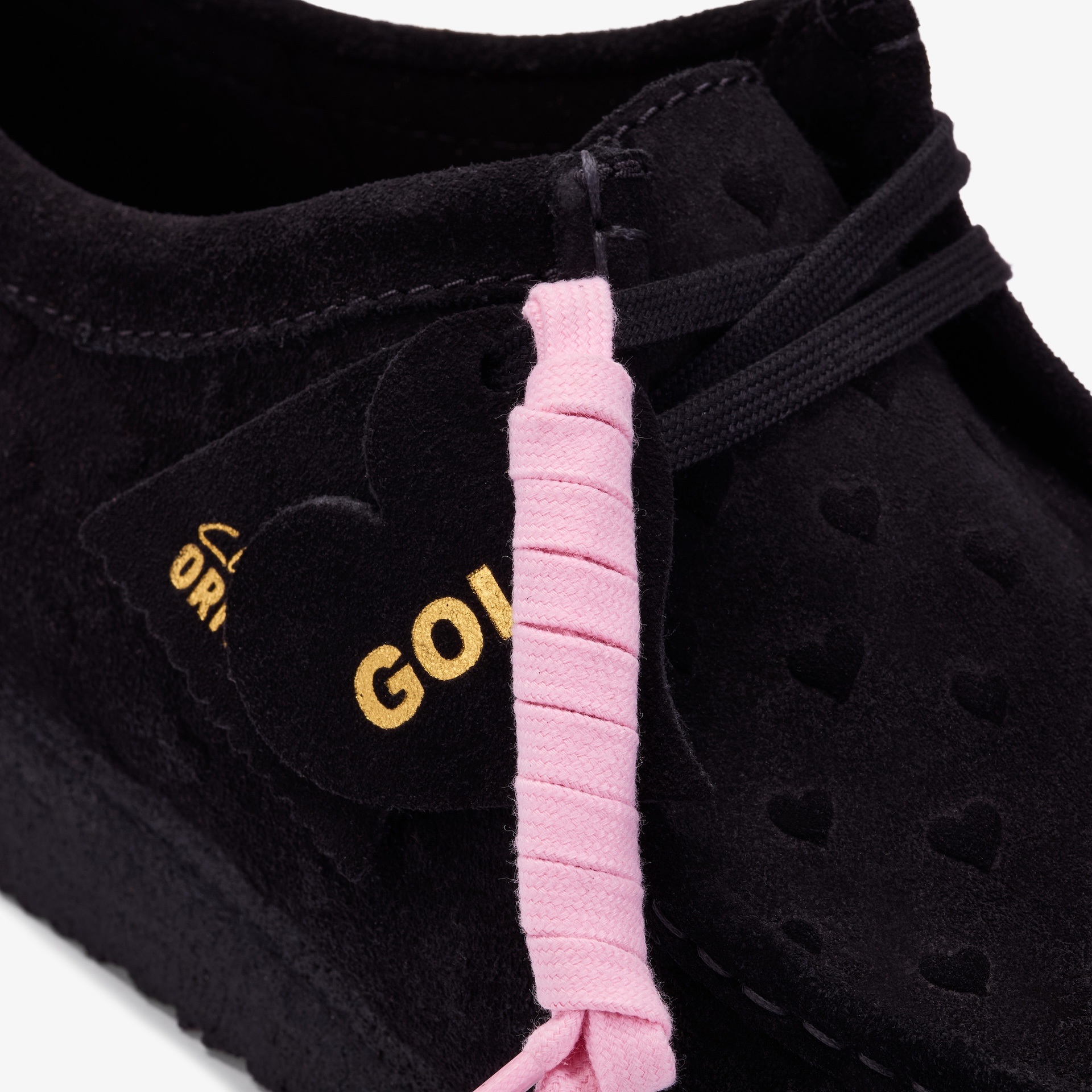 〈Clarks Originals〉がバレンタインらしいディテールを添えた〈GOLF WANG〉とのコラボ第2弾を発表 sub3-10