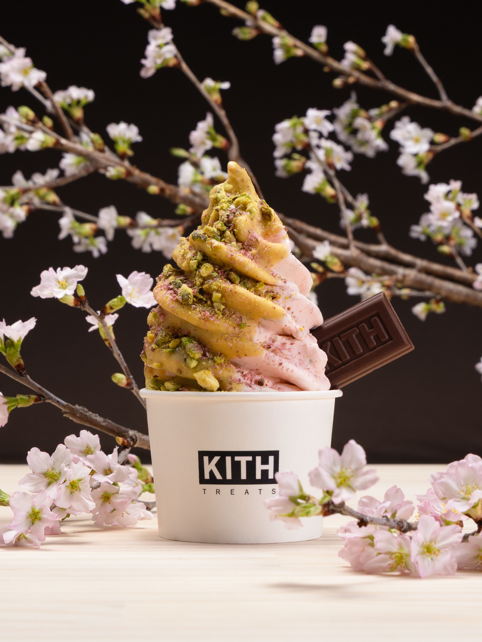 Kith Treatsが日本の春をテーマとした“Treats Sakura 2026”と“Treats Swirlation”を発表 8-1 Kith Treatsが日本の春をテーマとした“Treats Sakura 2026”と“Treats Swirlation”を発表 8-1