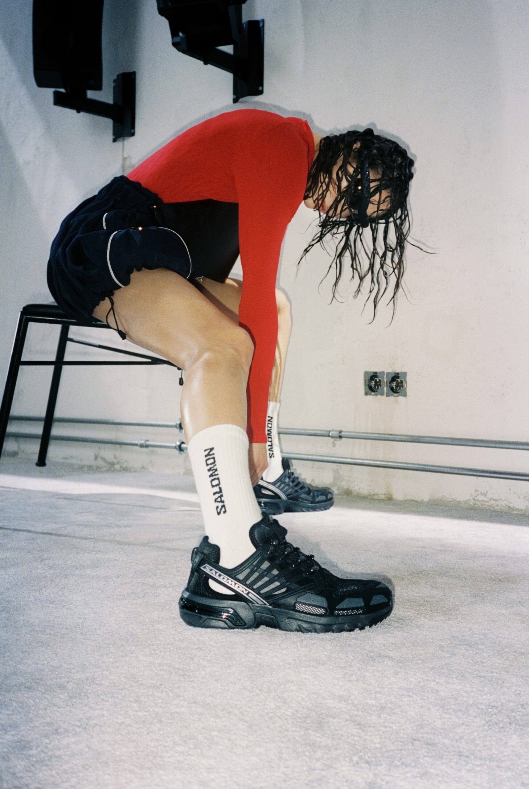 〈Salomon〉が海の貝殻に着想した新作モデル ACS PRO SHELLを発売 SS26_SPORTSTYLE_ACS_PRO_SHELL_PRESS_MEDIA-11-scaled